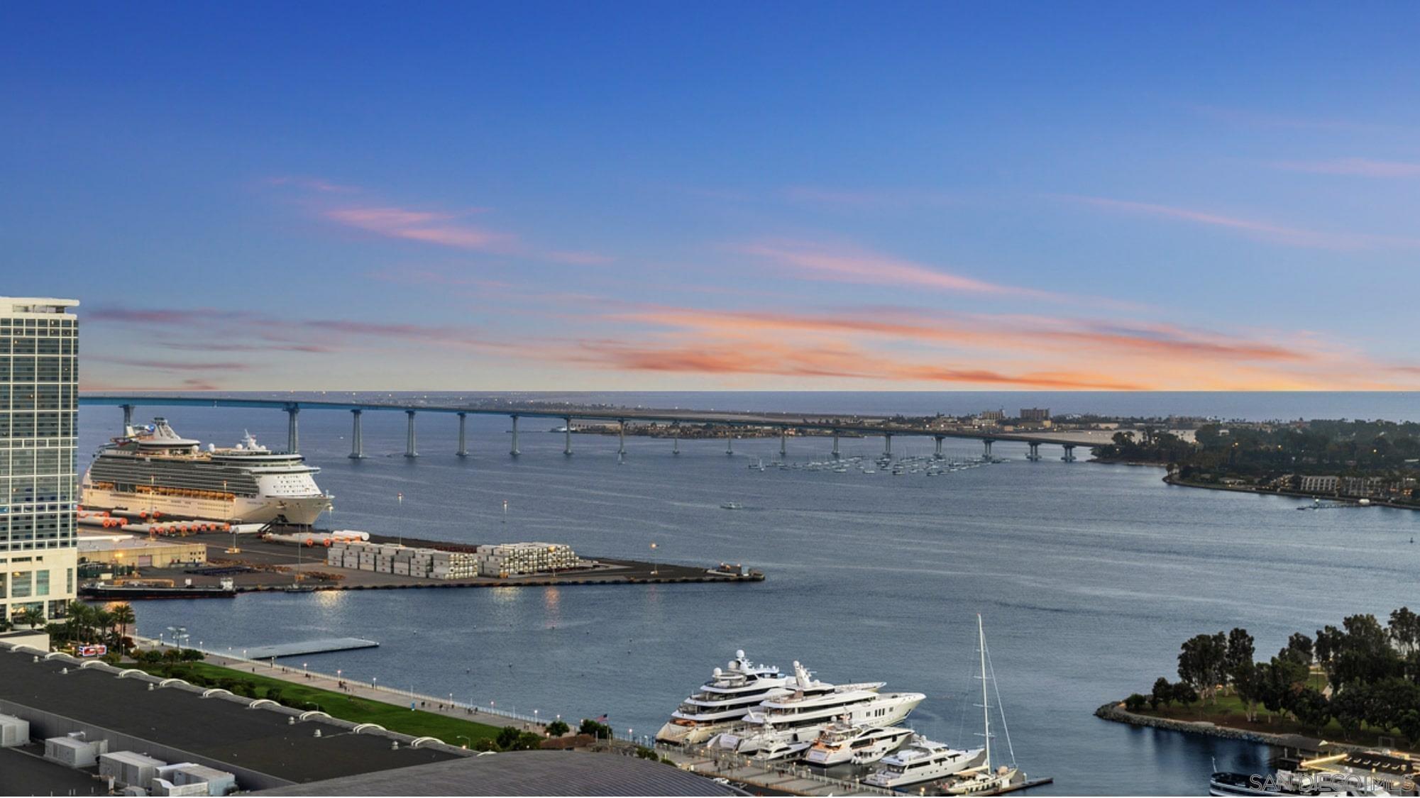 Detail Gallery Image 5 of 42 For 200  Harbor Dr  2902, San Diego,  CA 92101 - 2 Beds | 2 Baths