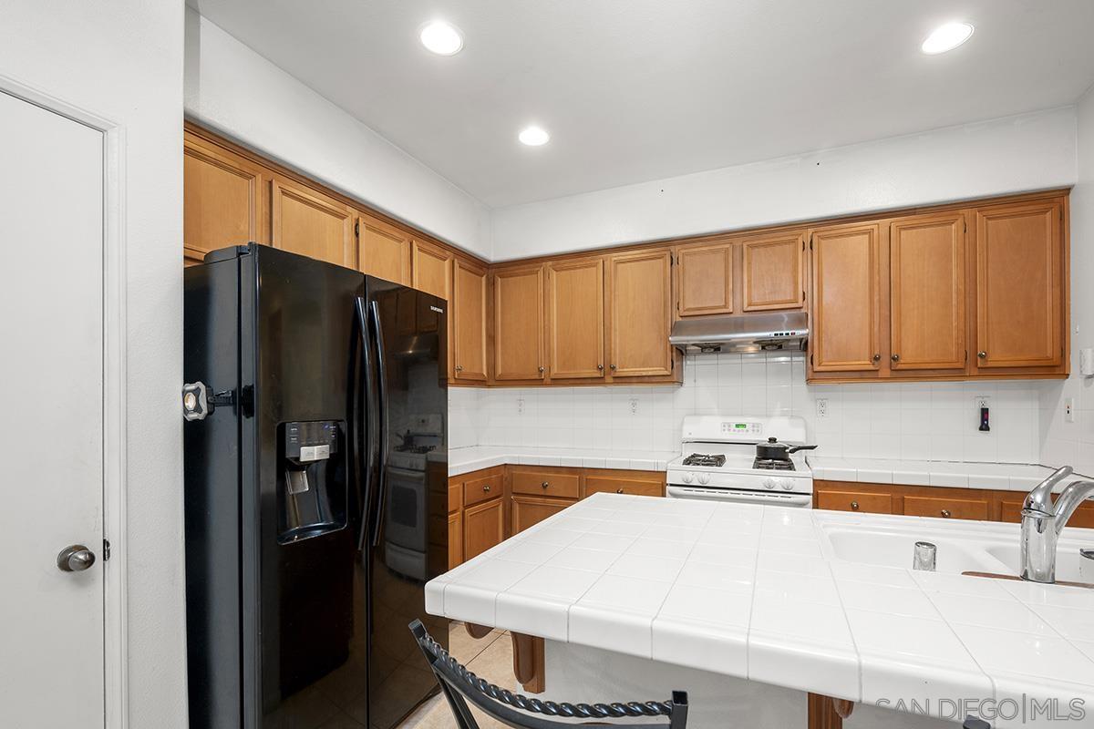 Detail Gallery Image 13 of 41 For 1195  Sea Strand Ln, San Diego,  CA 92154 - 4 Beds | 3 Baths