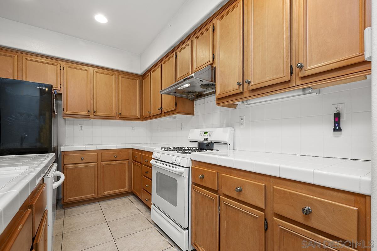 Detail Gallery Image 14 of 41 For 1195  Sea Strand Ln, San Diego,  CA 92154 - 4 Beds | 3 Baths