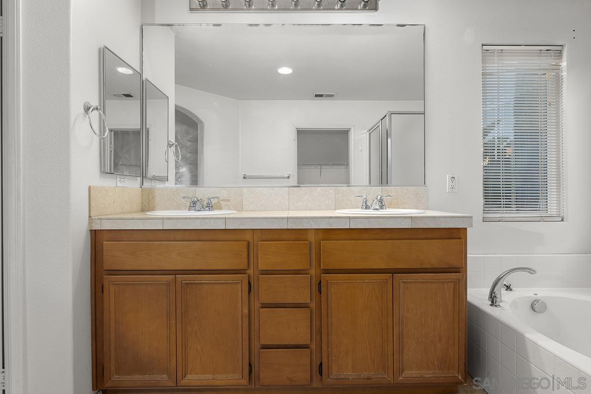 Detail Gallery Image 29 of 41 For 1195  Sea Strand Ln, San Diego,  CA 92154 - 4 Beds | 3 Baths