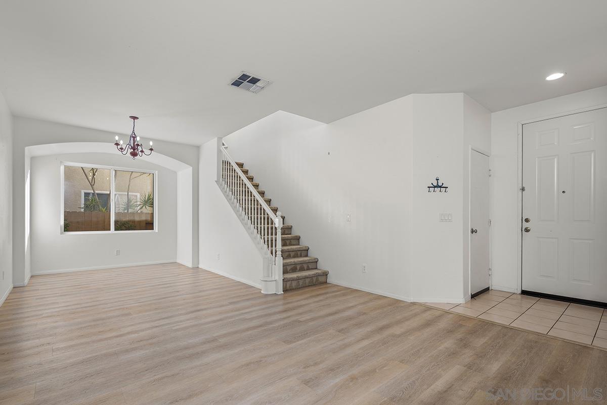 Detail Gallery Image 7 of 41 For 1195  Sea Strand Ln, San Diego,  CA 92154 - 4 Beds | 3 Baths