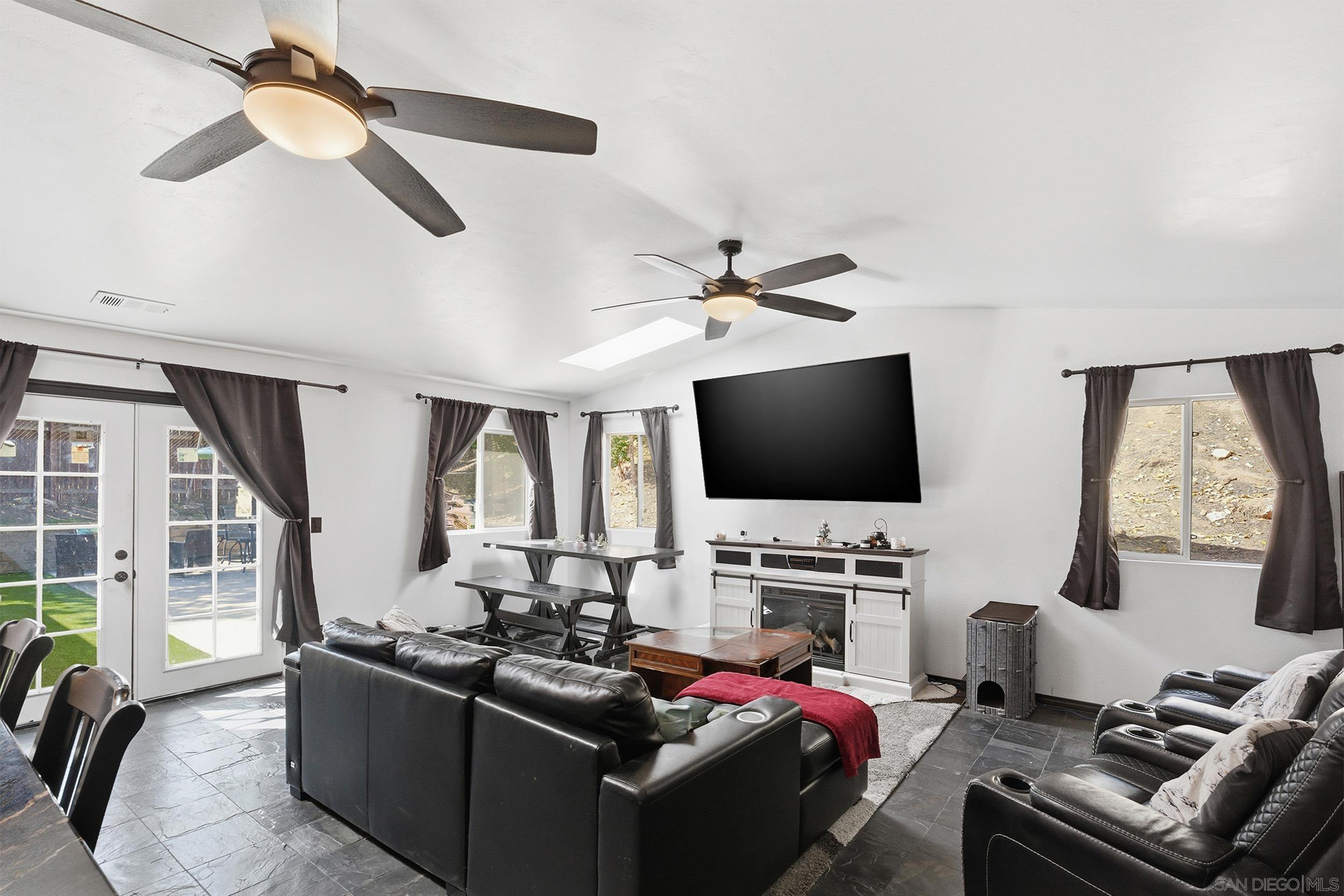 Detail Gallery Image 14 of 34 For 8524  Big Rock Road, Santee,  CA 92071 - 3 Beds | 2 Baths