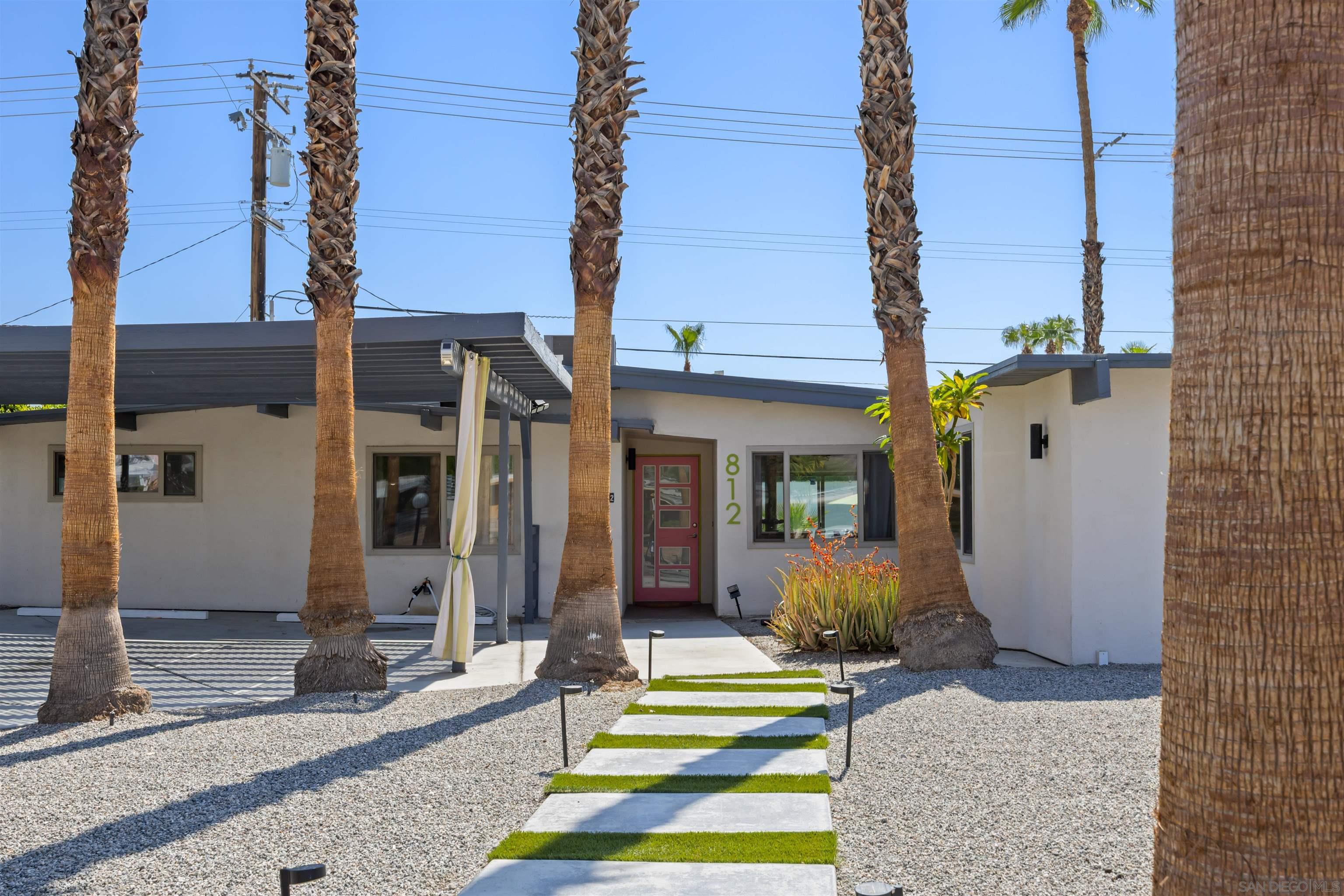 Detail Gallery Image 3 of 41 For 812  S Calle Paul, Palm Springs,  CA 92264 - 3 Beds | 2 Baths