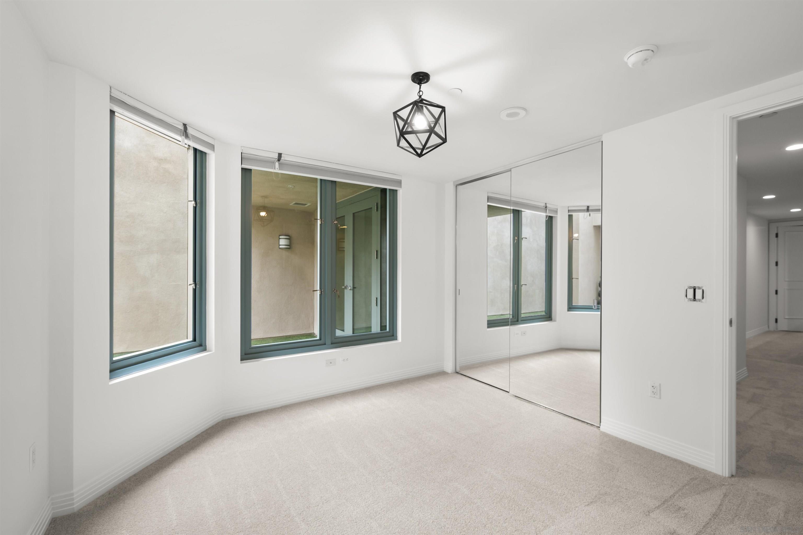 Detail Gallery Image 37 of 53 For 2500  6th Ave.  Th03, San Diego,  CA 92103 - 3 Beds | 2/1 Baths