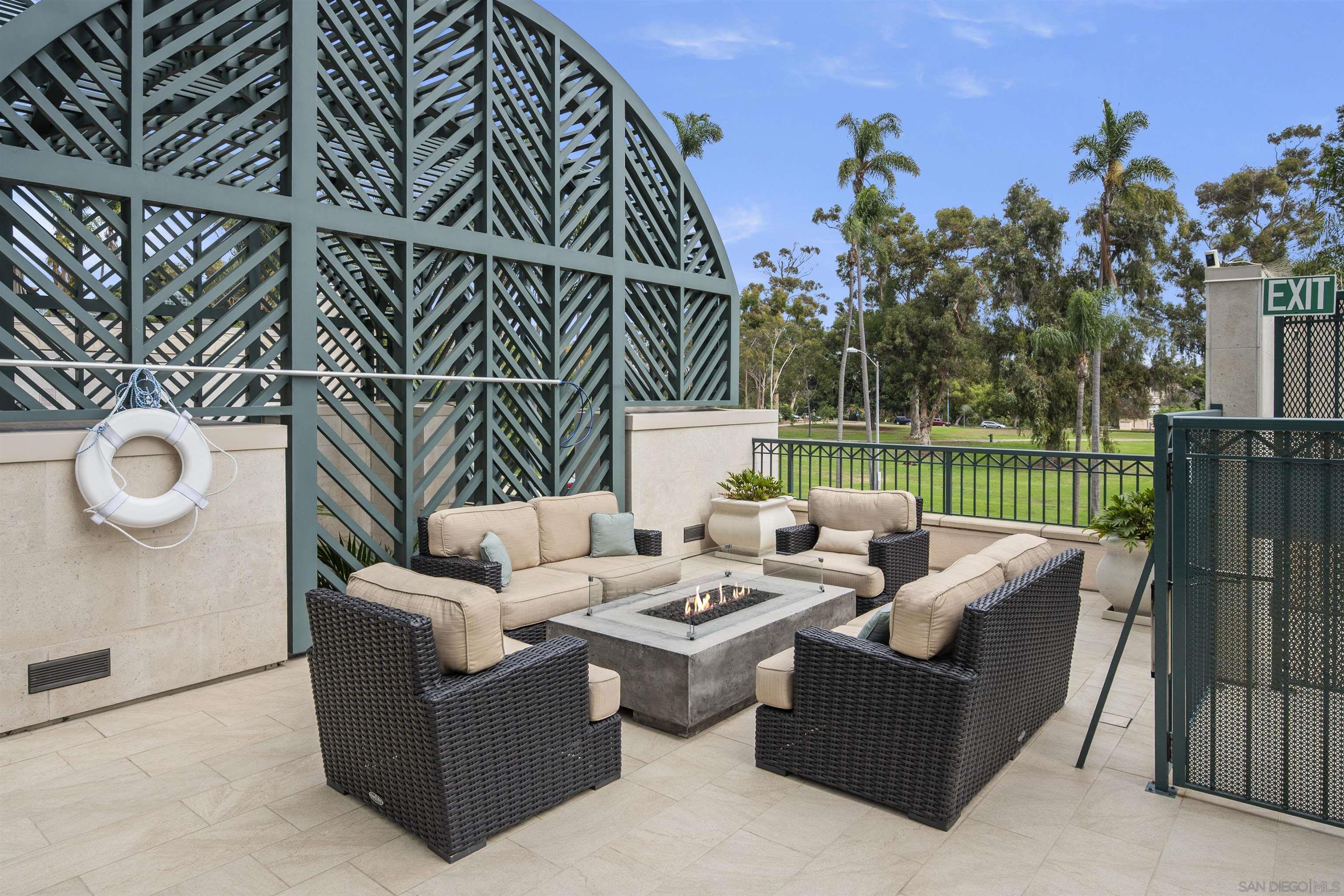 Detail Gallery Image 45 of 53 For 2500  6th Ave.  Th03, San Diego,  CA 92103 - 3 Beds | 2/1 Baths