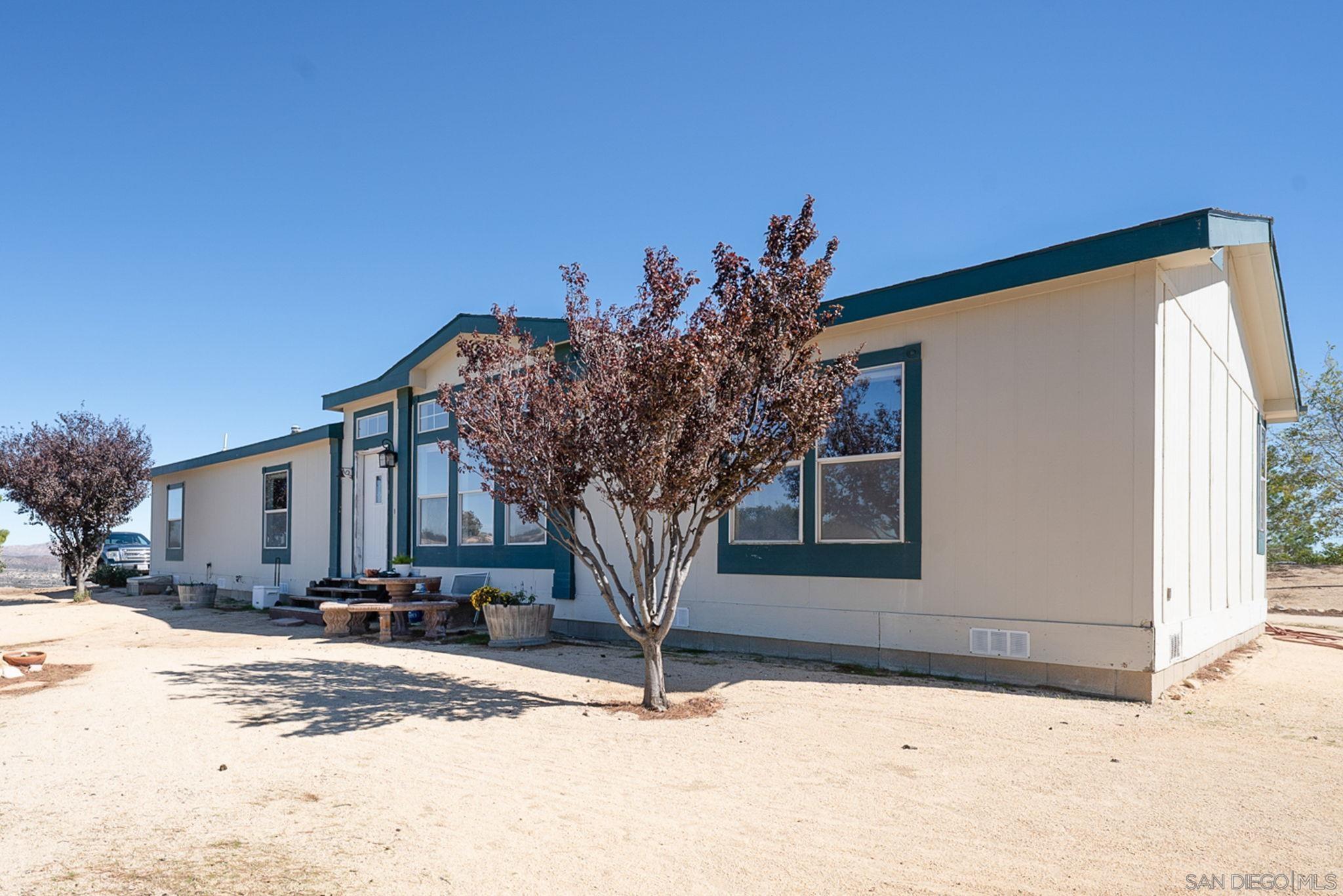 Detail Gallery Image 2 of 29 For 39550  Jewel Valley Ct, Boulevard,  CA 91905 - 4 Beds | 2 Baths