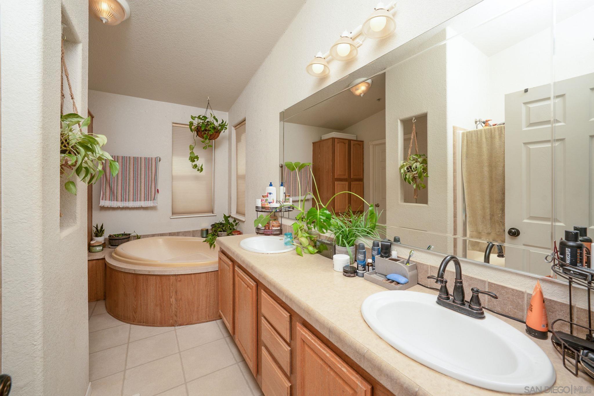 Detail Gallery Image 13 of 29 For 39550  Jewel Valley Ct, Boulevard,  CA 91905 - 4 Beds | 2 Baths