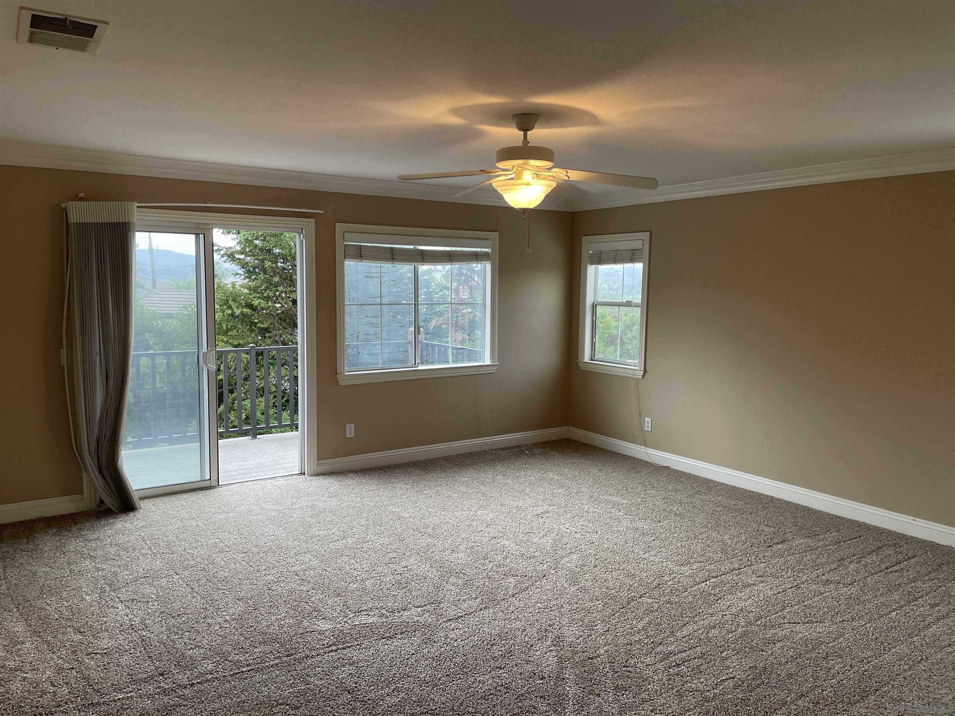 Detail Gallery Image 18 of 28 For 1109  Bells Drive, Oceanside,  CA 92057 - 5 Beds | 4 Baths