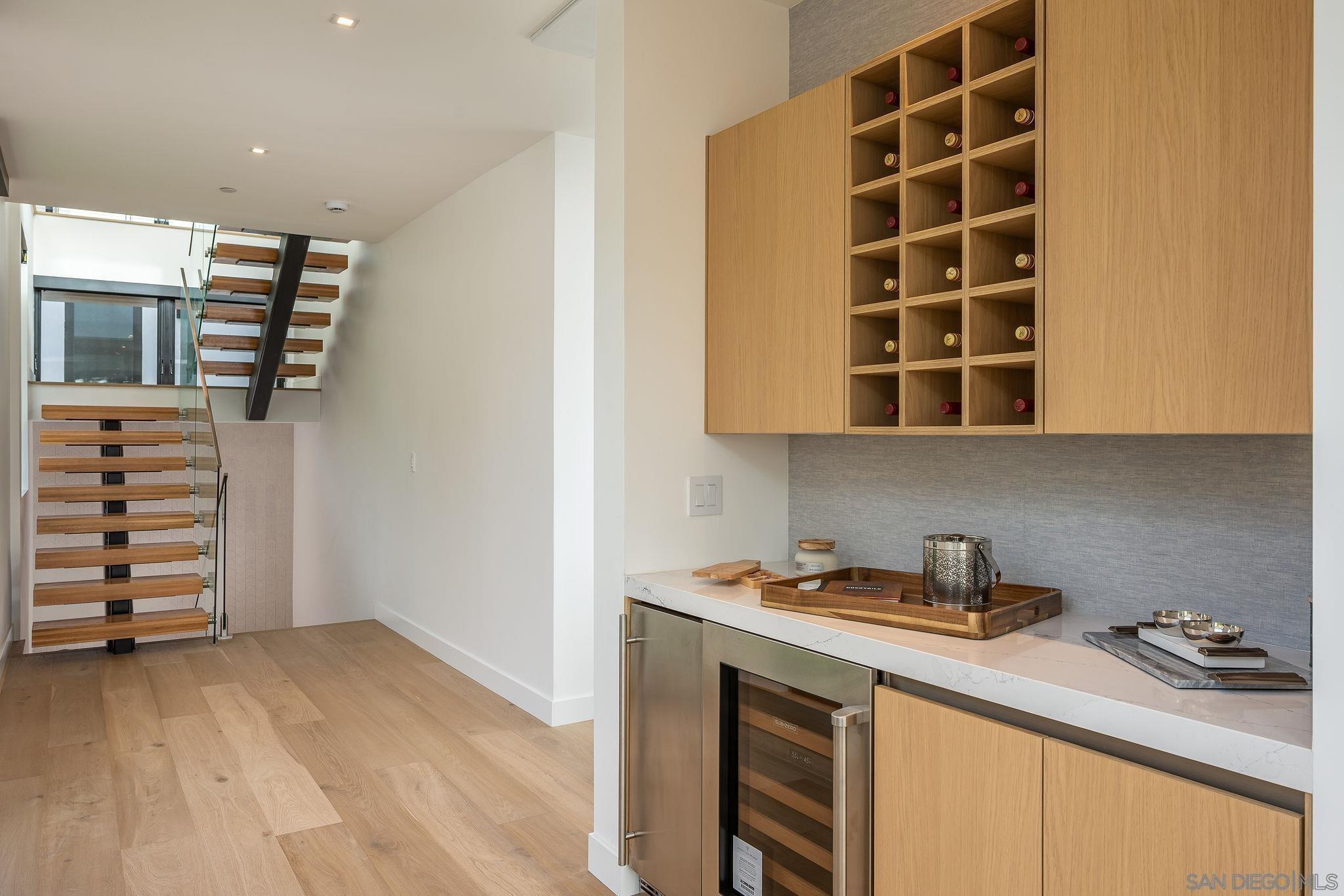 Detail Gallery Image 12 of 39 For 1605  Burgundy Rd, Encinitas,  CA 92024 - 4 Beds | 4/1 Baths