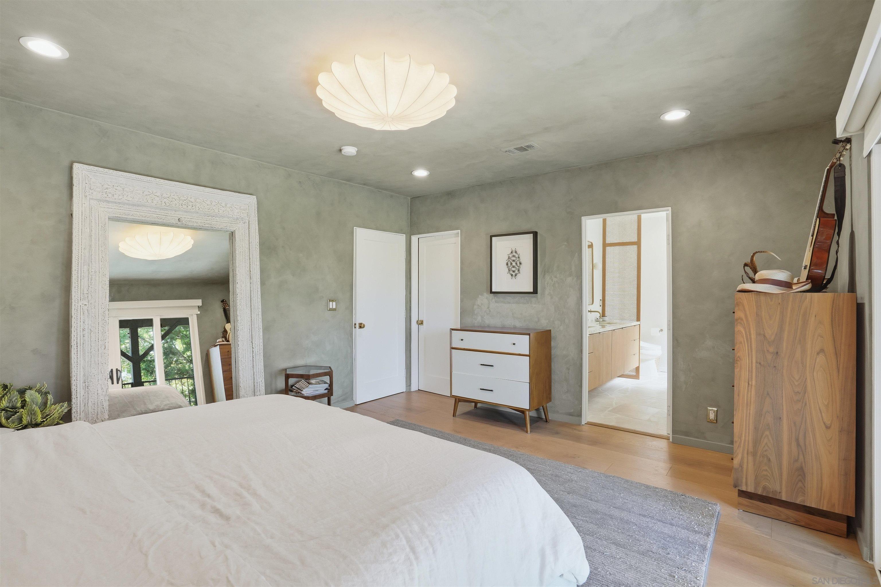 Detail Gallery Image 10 of 29 For 3234  Lowry Rd, Los Angeles,  CA 90027 - 4 Beds | 4 Baths