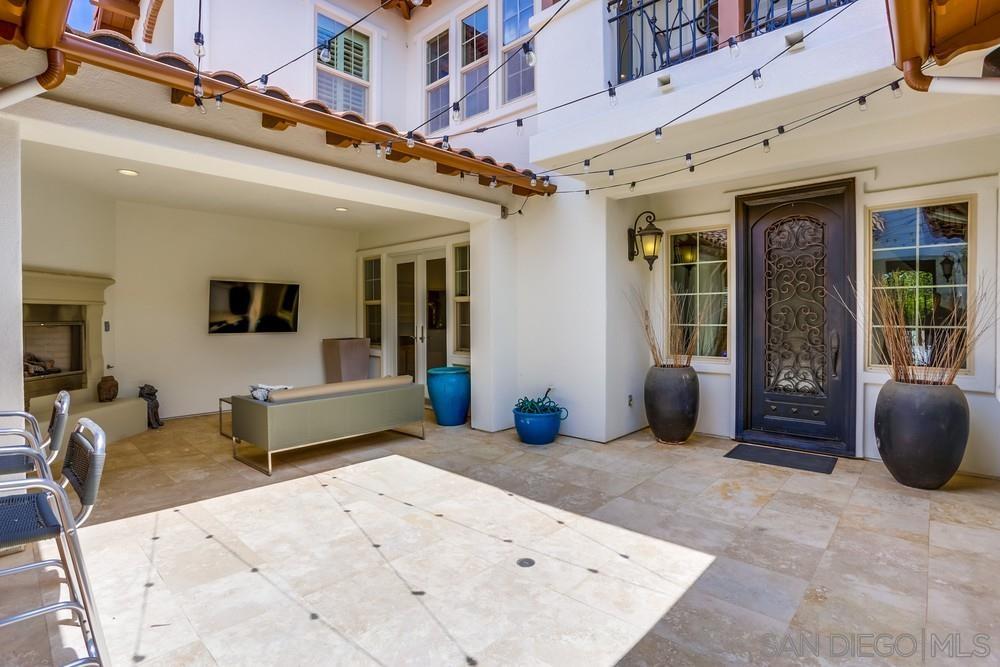 Detail Gallery Image 3 of 36 For 6977  Corte Langosta, Carlsbad,  CA 92009 - 5 Beds | 5/1 Baths