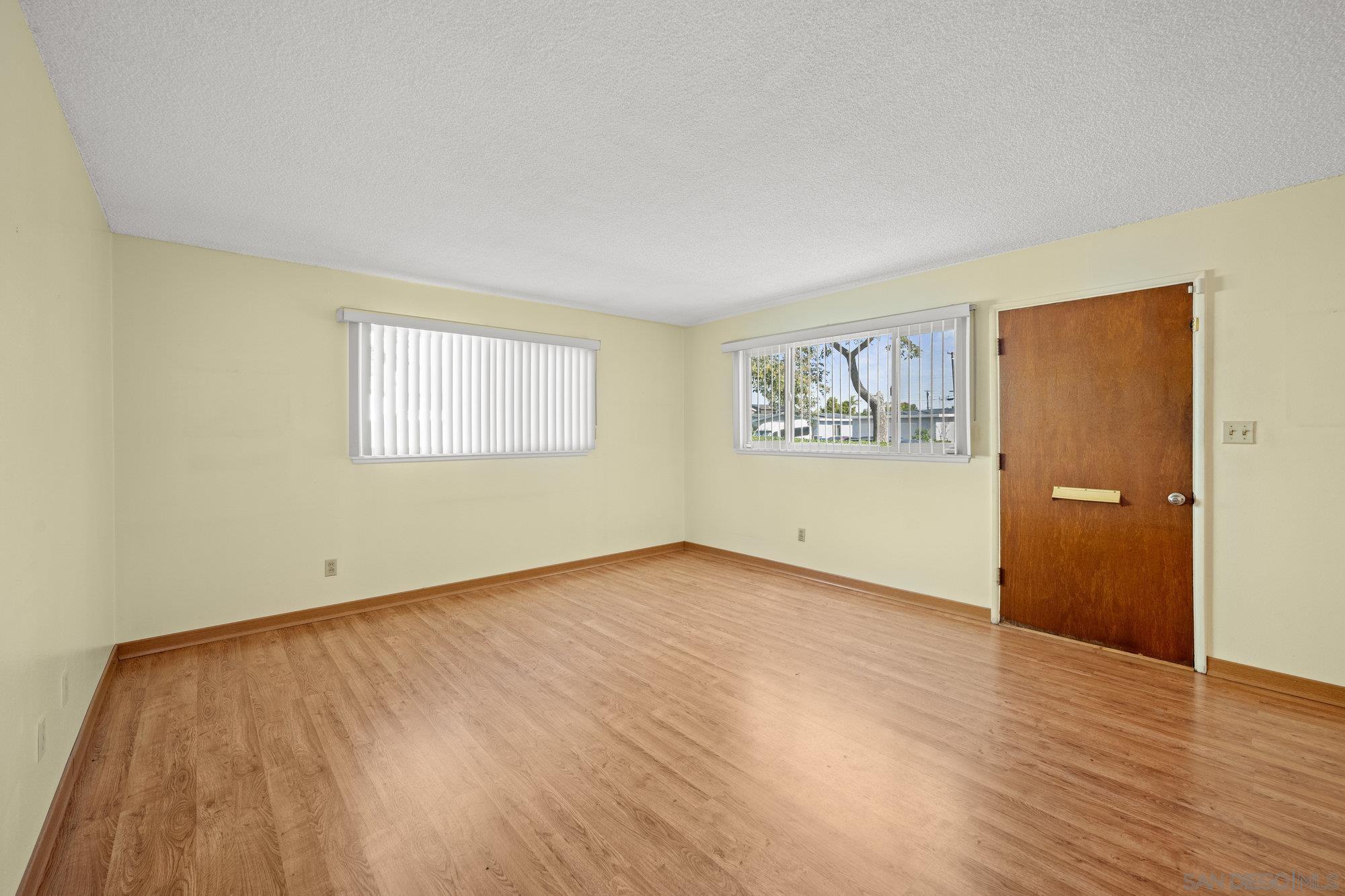 Detail Gallery Image 4 of 30 For 1282  16th St, San Diego,  CA 92154 - 4 Beds | 2 Baths