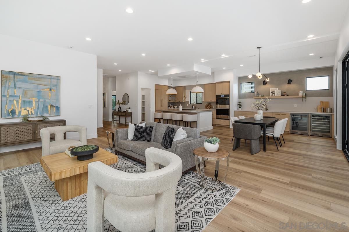 Detail Gallery Image 11 of 36 For 1826  Galveston St, San Diego,  CA 92110 - 4 Beds | 3 Baths