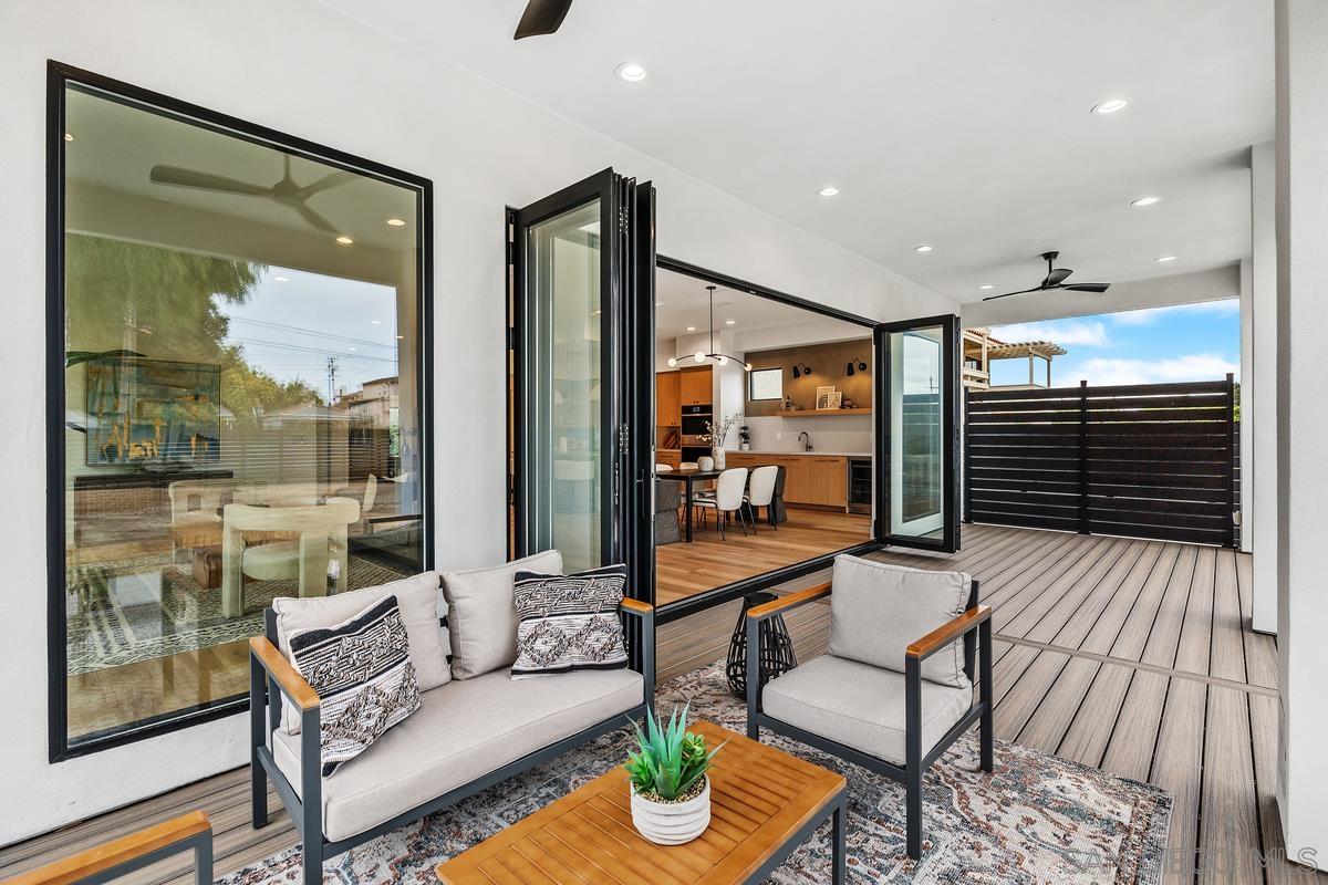 Detail Gallery Image 13 of 36 For 1826  Galveston St, San Diego,  CA 92110 - 4 Beds | 3 Baths