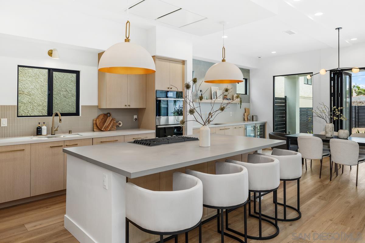 Detail Gallery Image 6 of 36 For 1826  Galveston St, San Diego,  CA 92110 - 4 Beds | 3 Baths