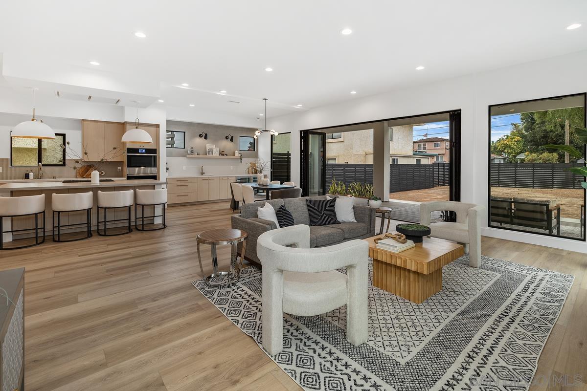 Detail Gallery Image 10 of 36 For 1826  Galveston St, San Diego,  CA 92110 - 4 Beds | 3 Baths