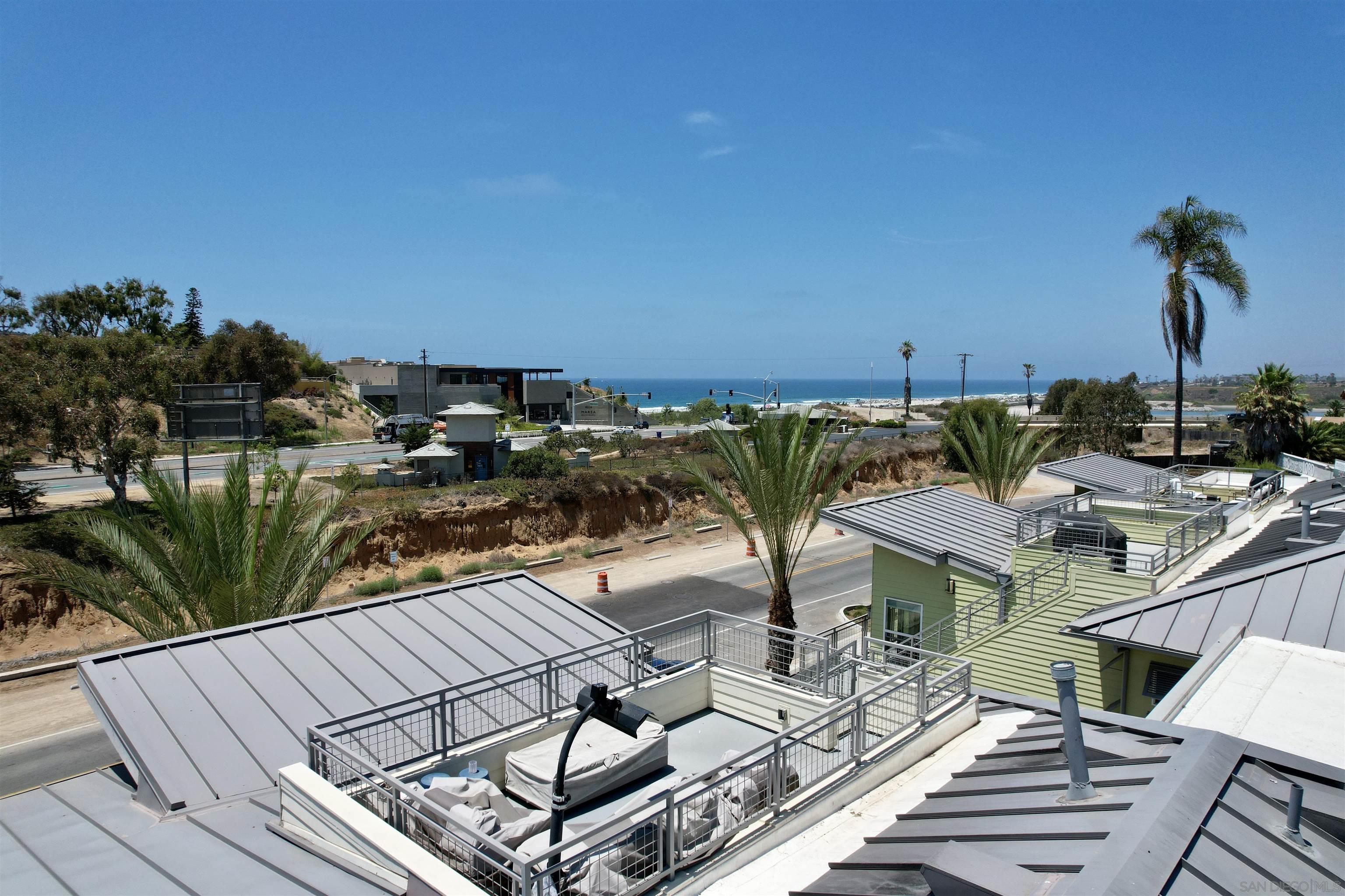 Detail Gallery Image 2 of 22 For 1935  N Vulcan, Encinitas,  CA 92024 - 3 Beds | 2/1 Baths