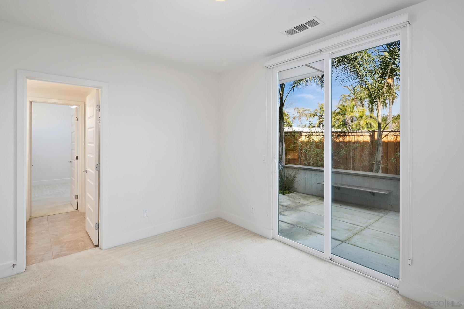 Detail Gallery Image 13 of 22 For 1935  N Vulcan, Encinitas,  CA 92024 - 3 Beds | 2/1 Baths