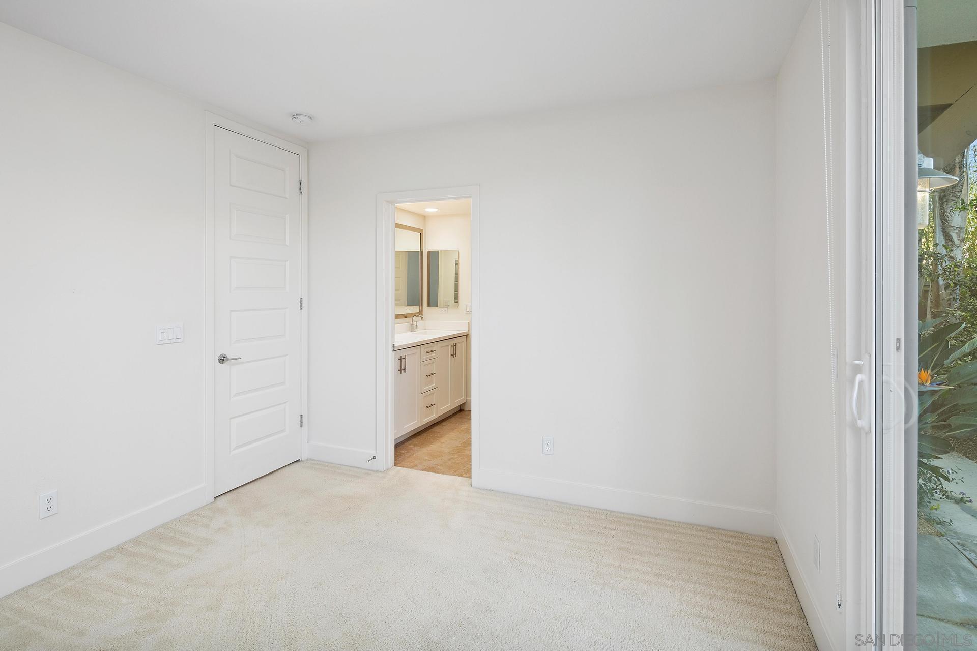 Detail Gallery Image 14 of 22 For 1935  N Vulcan, Encinitas,  CA 92024 - 3 Beds | 2/1 Baths