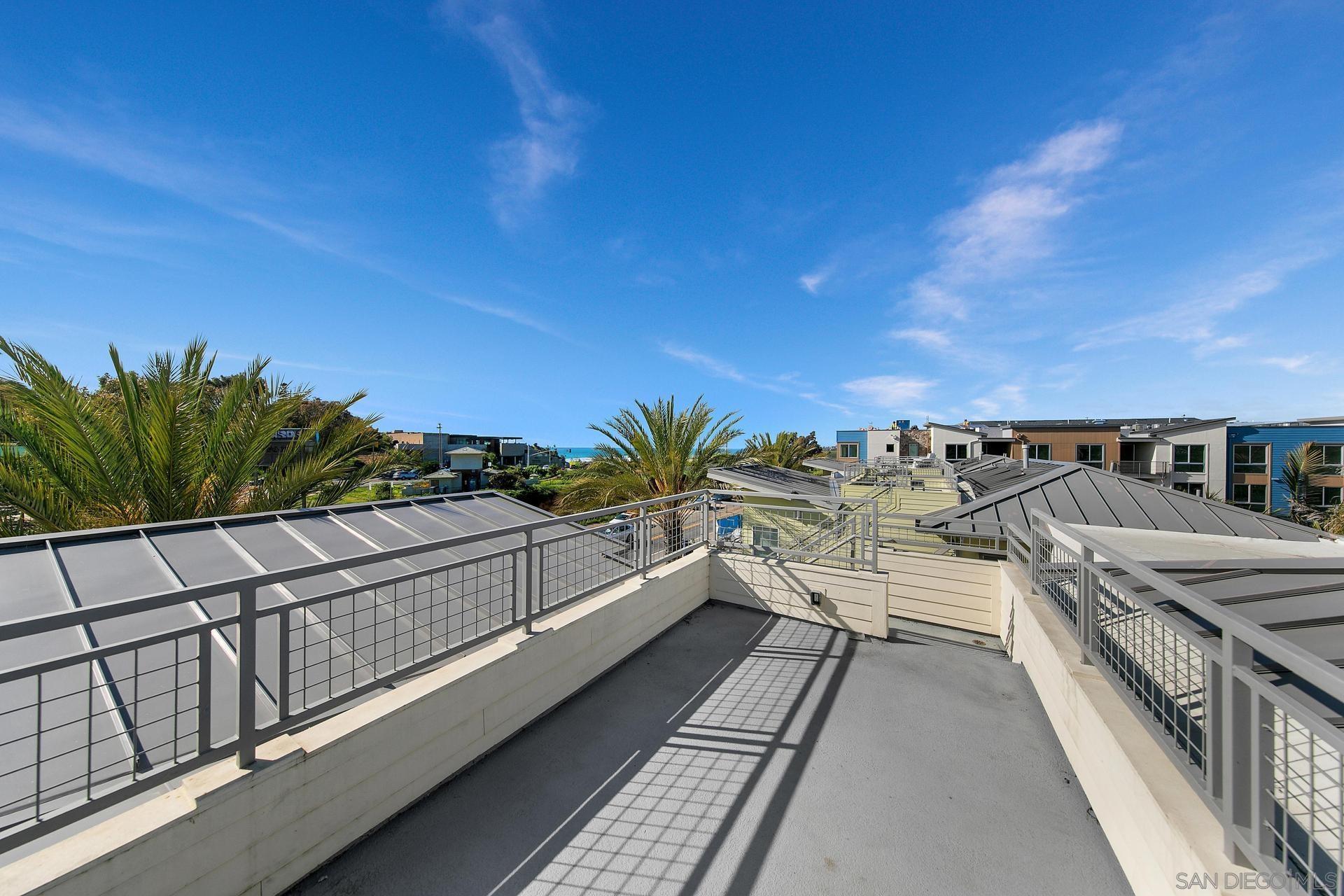 Detail Gallery Image 15 of 22 For 1935  N Vulcan, Encinitas,  CA 92024 - 3 Beds | 2/1 Baths