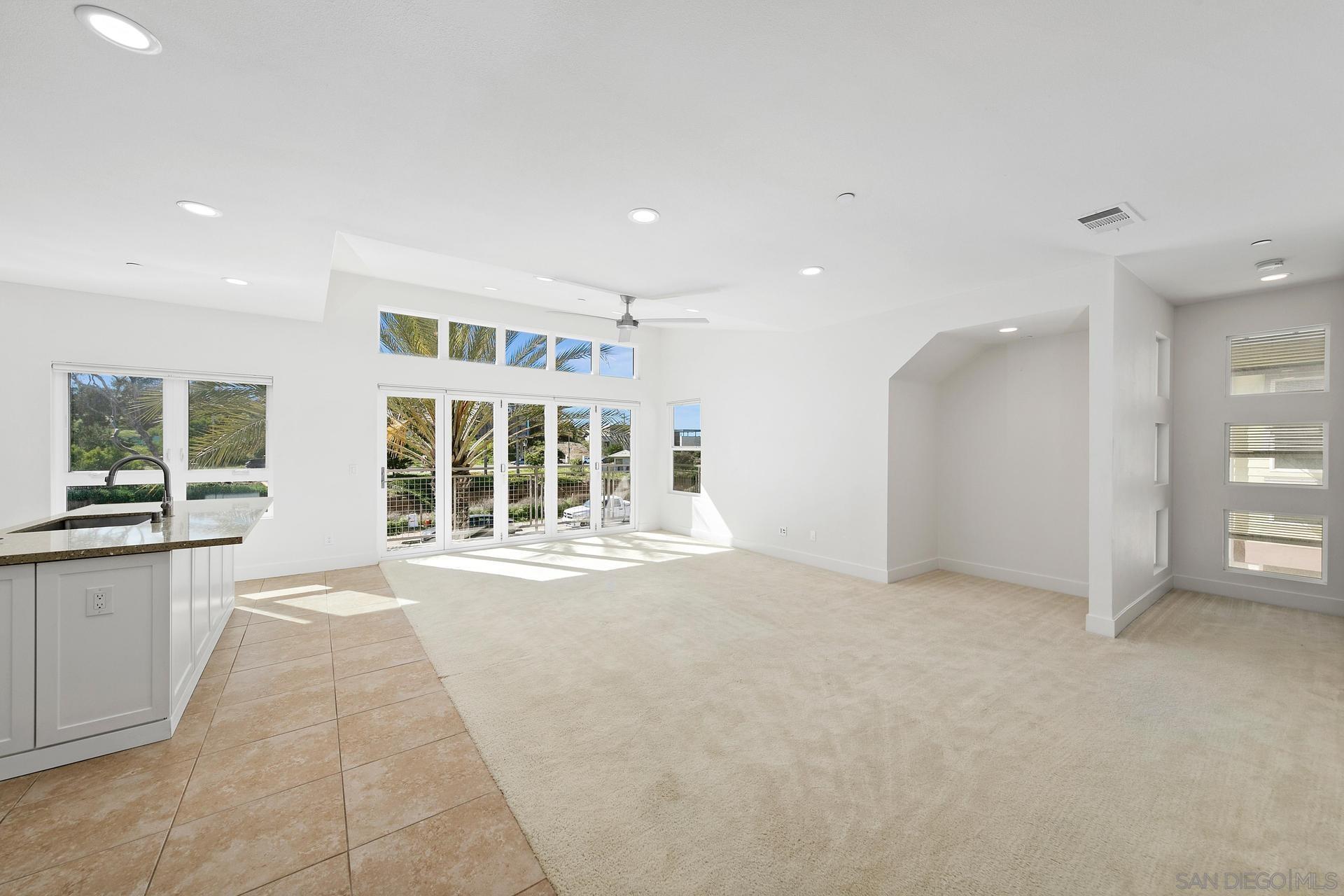 Detail Gallery Image 4 of 22 For 1935  N Vulcan, Encinitas,  CA 92024 - 3 Beds | 2/1 Baths