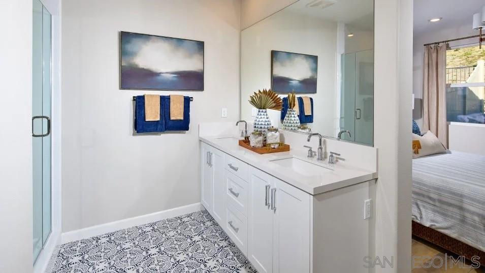 Detail Gallery Image 15 of 23 For 12141  Paxton Way, San Diego,  CA 92129 - 3 Beds | 3 Baths