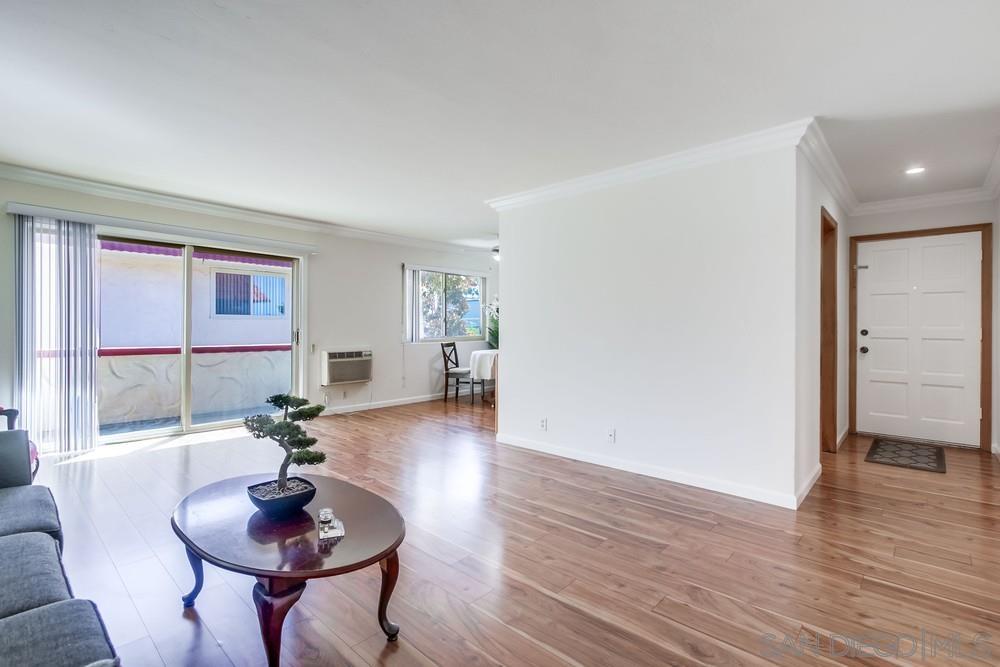 Detail Gallery Image 5 of 33 For 8609  Lake Murray Blvd  #7,  San Diego,  CA 92119 - 2 Beds | 2 Baths