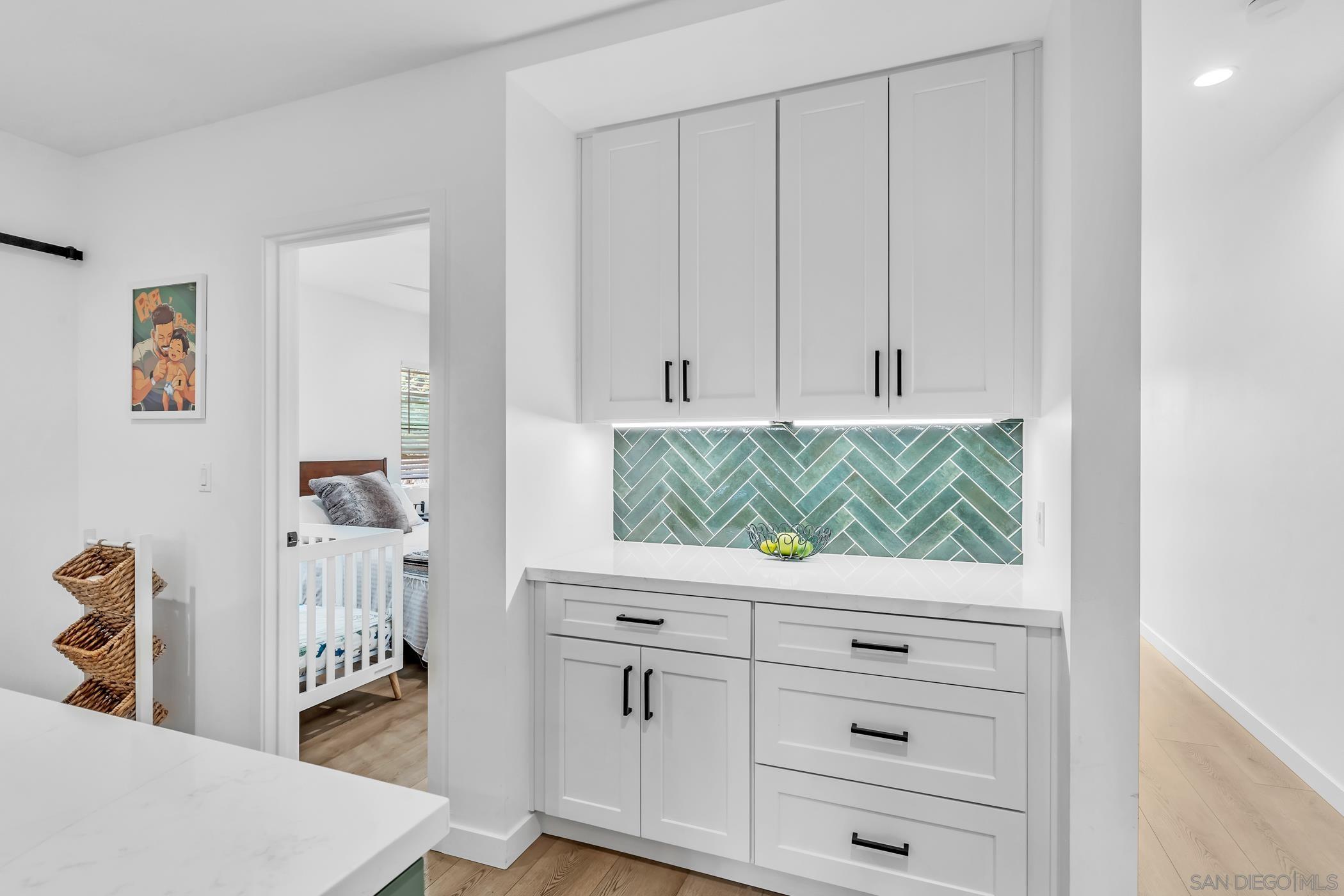 Detail Gallery Image 14 of 48 For 2146  Franklin Ave, San Diego,  CA 92113 - 3 Beds | 2/1 Baths