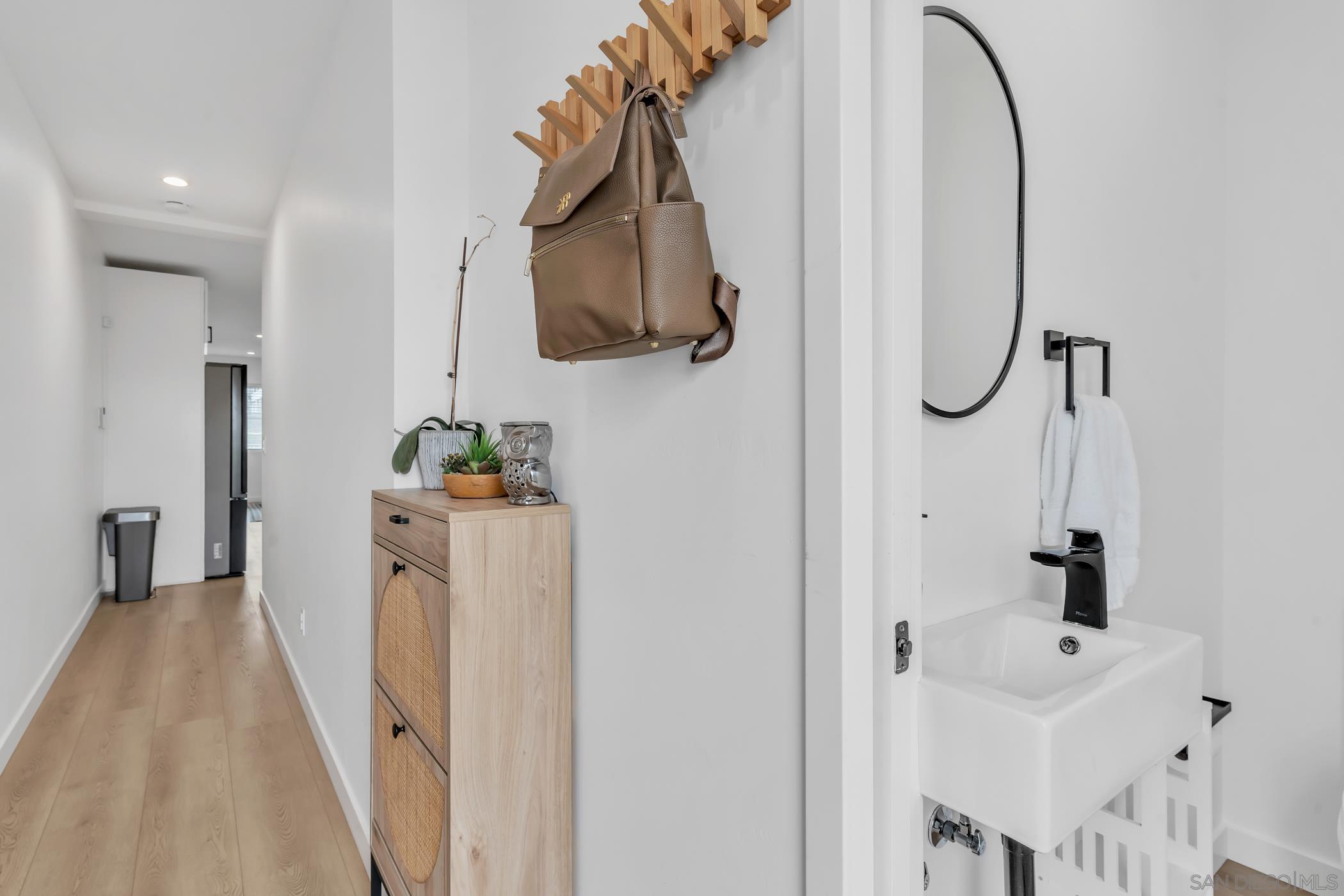 Detail Gallery Image 31 of 48 For 2146  Franklin Ave, San Diego,  CA 92113 - 3 Beds | 2/1 Baths