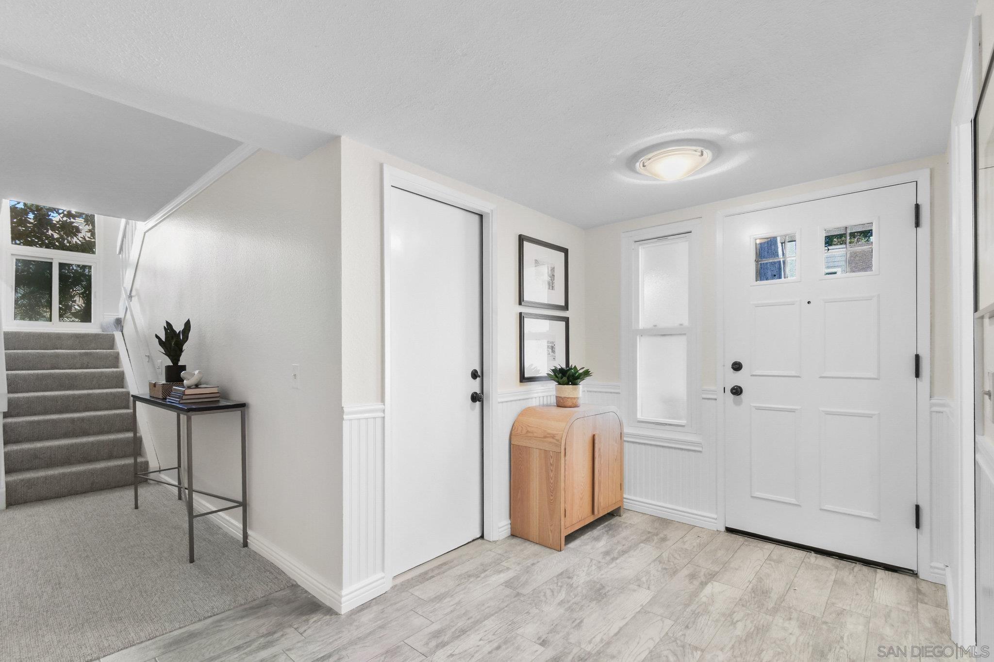 Detail Gallery Image 5 of 39 For 4061  Caminito Dehesa, San Diego,  CA 92107 - 3 Beds | 2/1 Baths