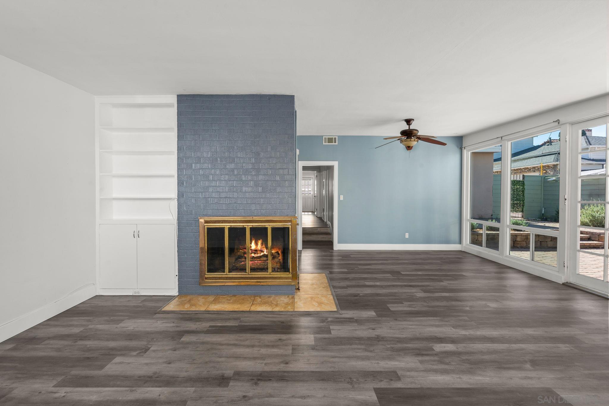 Detail Gallery Image 3 of 30 For 1422  6th Street, Coronado,  CA 92118 - 3 Beds | 2 Baths