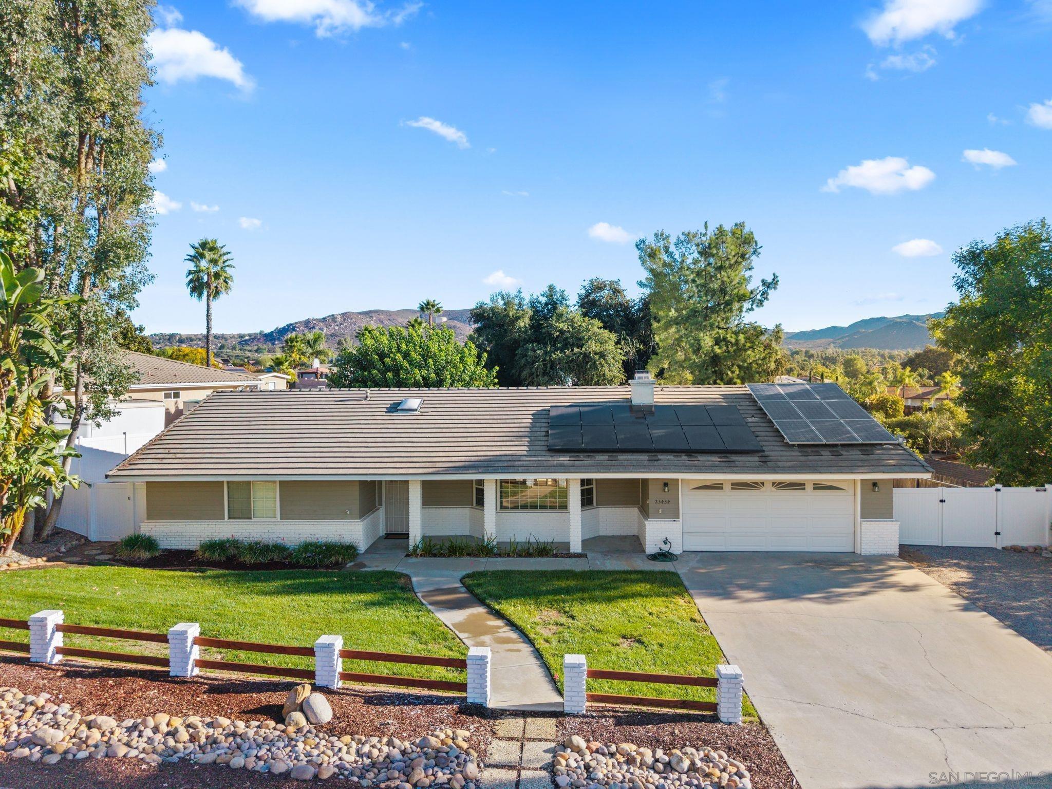 Front Image Thumbnail for SD250042195