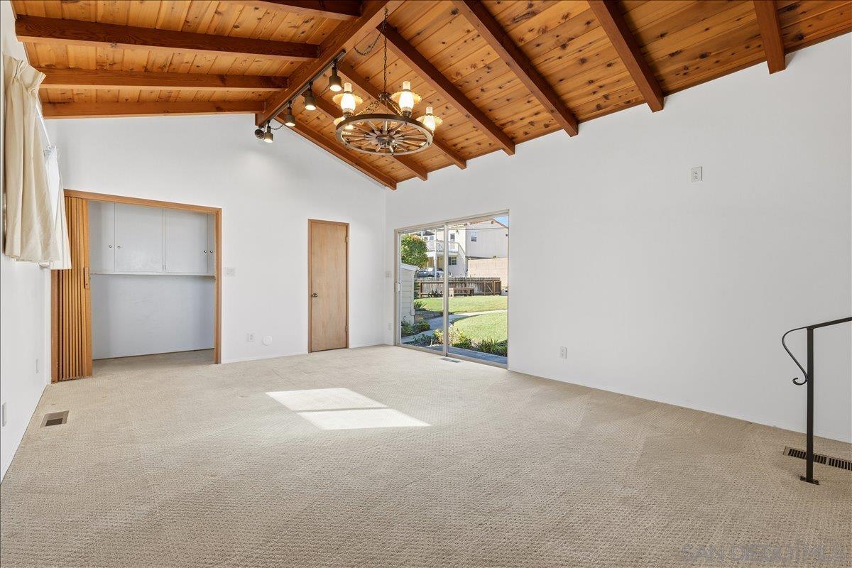 Detail Gallery Image 4 of 29 For 3375  Trumbull St, San Diego,  CA 92106 - 3 Beds | 2 Baths