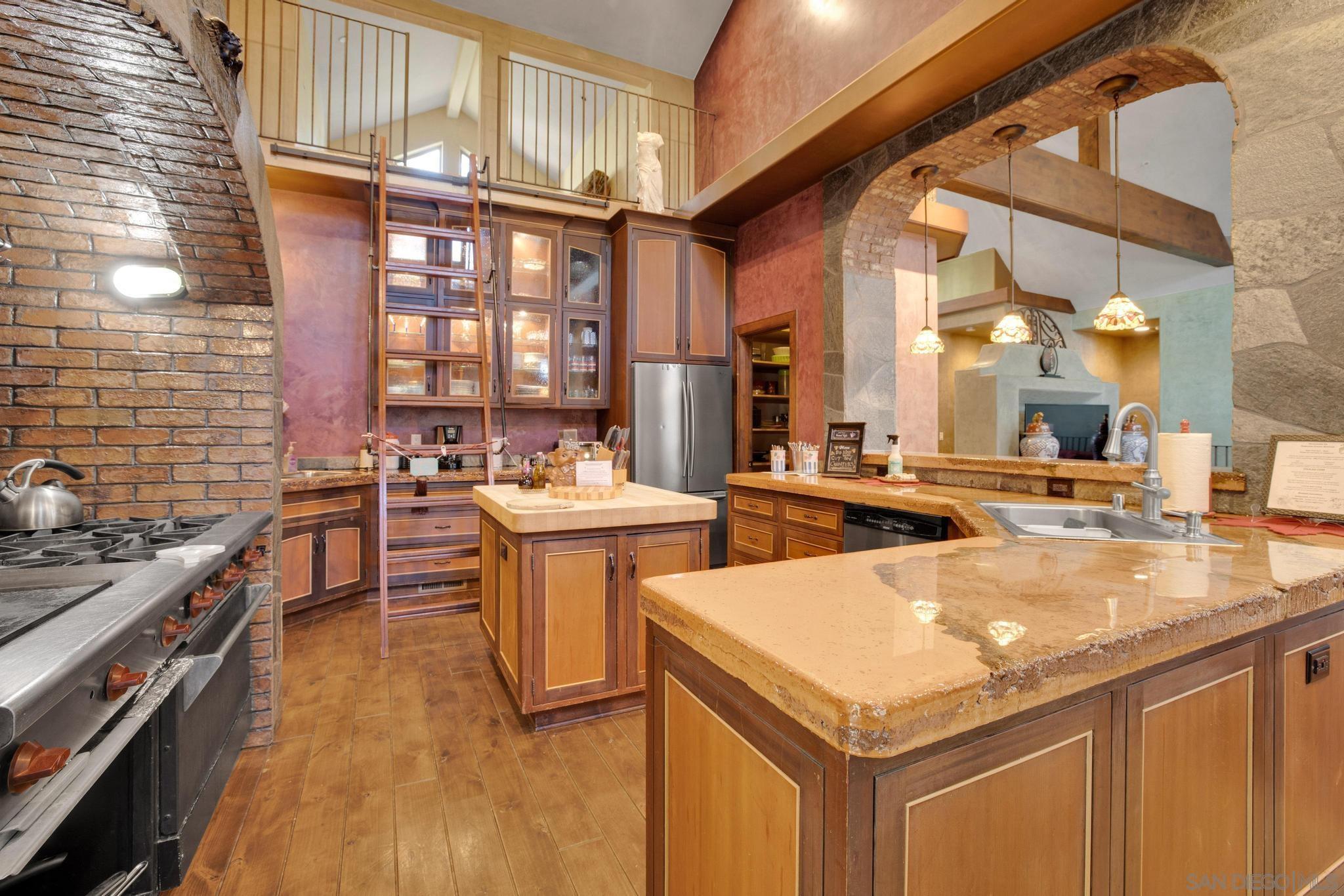 Detail Gallery Image 15 of 37 For 3217  Pera Alta, Julian,  CA 92036 - 4 Beds | 4 Baths