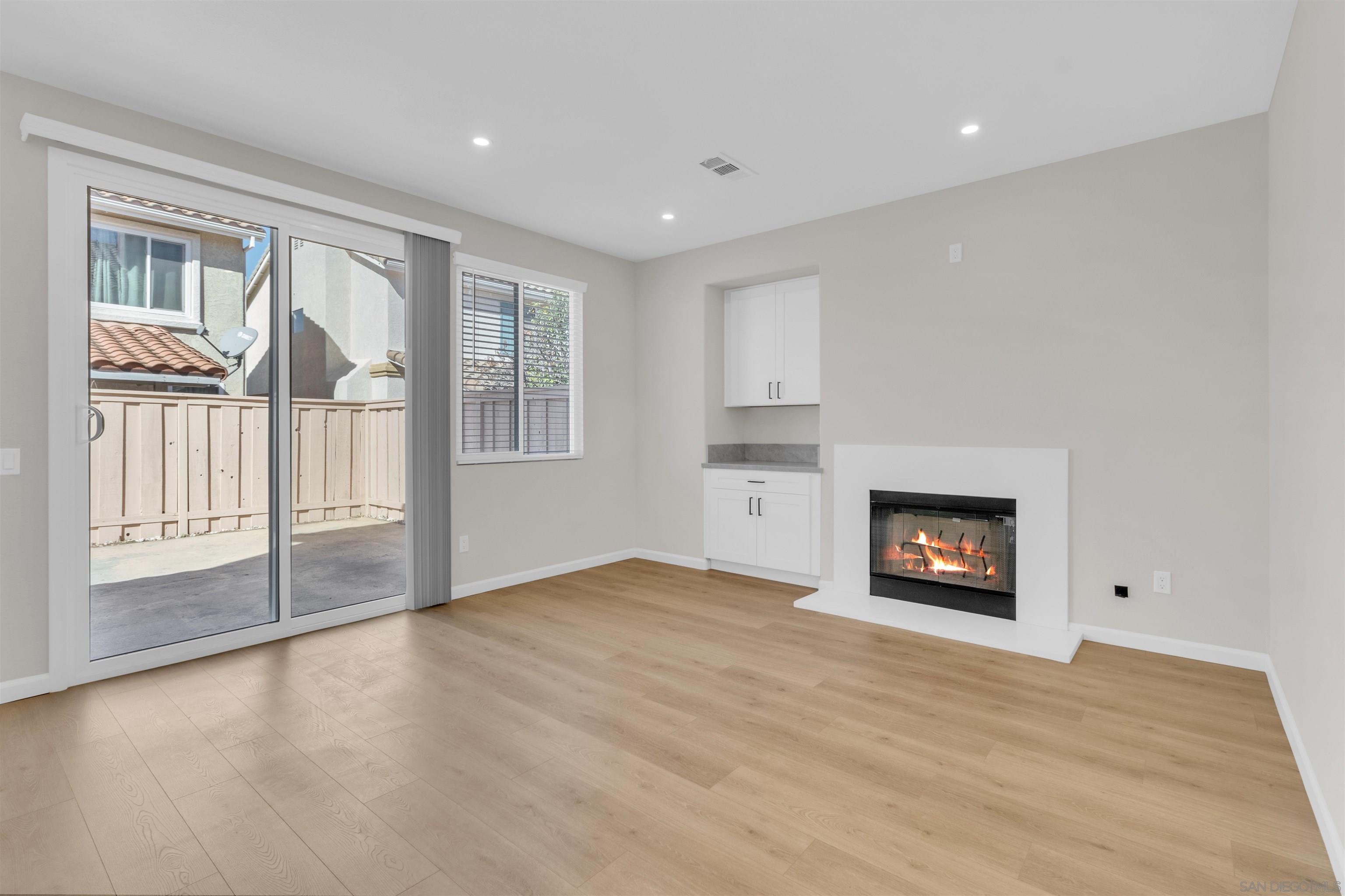 Detail Gallery Image 8 of 27 For 10794  Westonhill Drive, San Diego,  CA 92126 - 4 Beds | 2/1 Baths