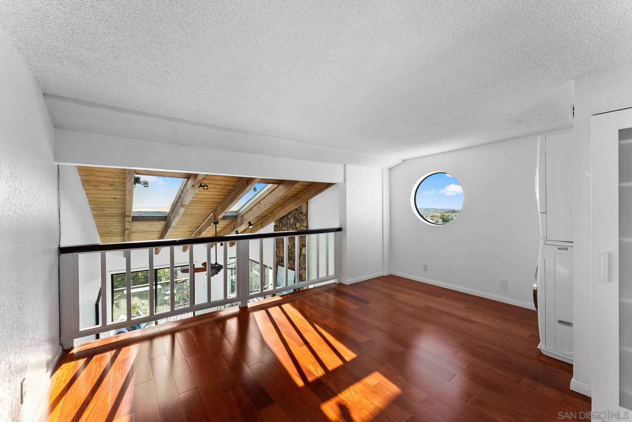 Detail Gallery Image 19 of 47 For 1670  Guy St  #B,  San Diego,  CA 92103 - 3 Beds | 2/1 Baths