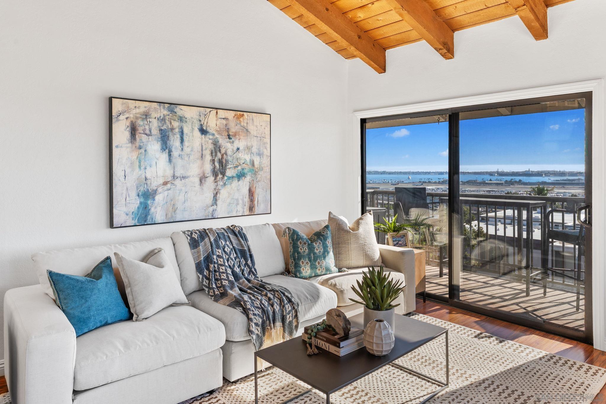 Detail Gallery Image 6 of 47 For 1670  Guy St  #B,  San Diego,  CA 92103 - 3 Beds | 2/1 Baths