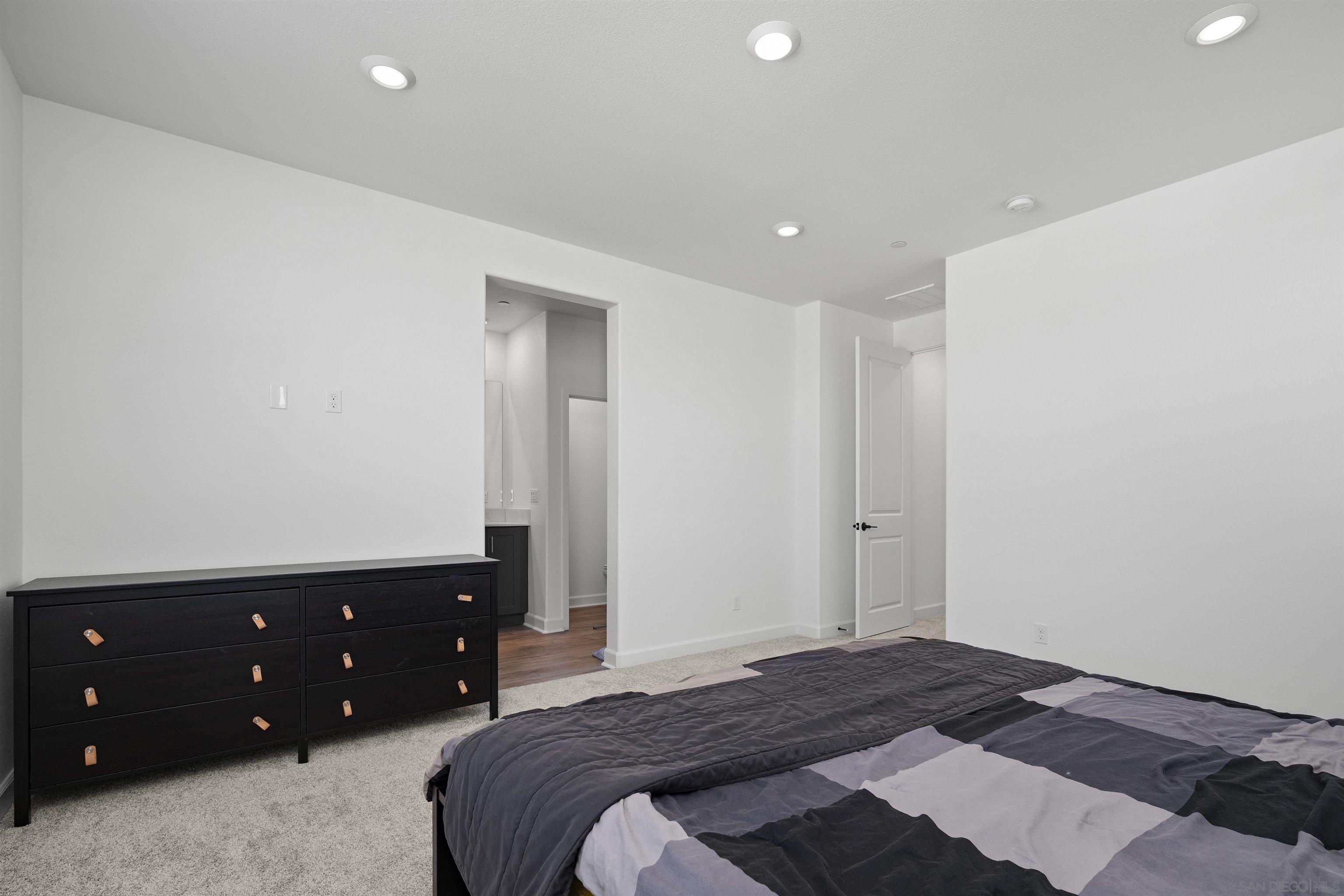 Detail Gallery Image 15 of 58 For 763  Makani St  #6,  Chula Vista,  CA 91911 - 4 Beds | 2/1 Baths