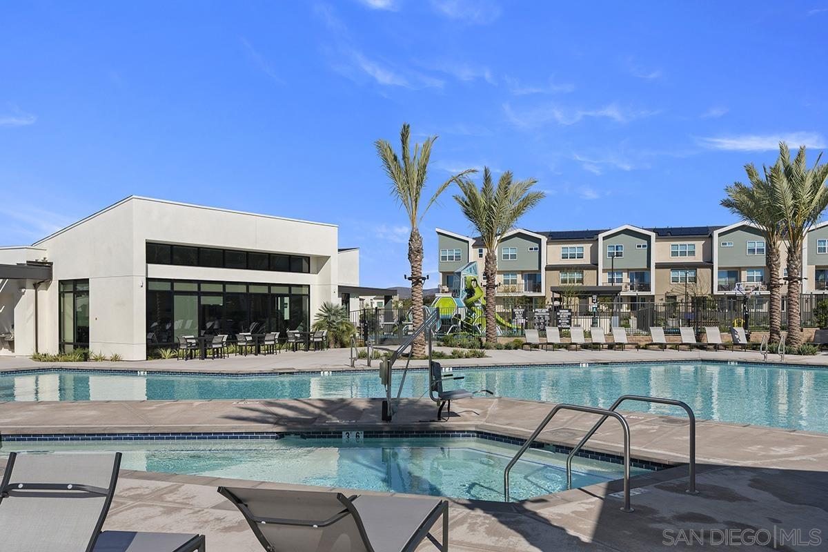 Detail Gallery Image 45 of 58 For 763  Makani St  #6,  Chula Vista,  CA 91911 - 4 Beds | 2/1 Baths