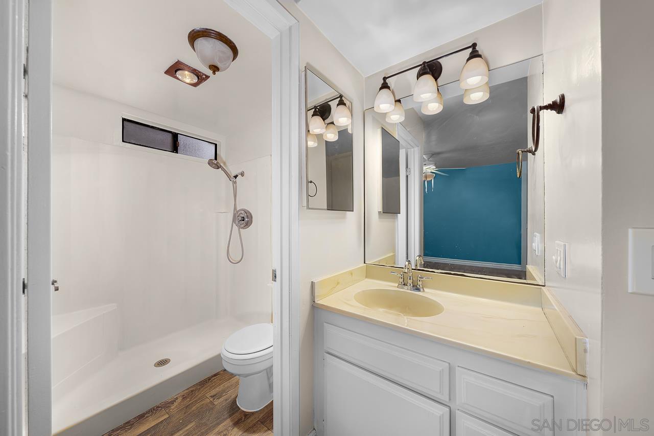 Detail Gallery Image 11 of 19 For 1257 E Grand Ave  #D,  Escondido,  CA 92027 - 2 Beds | 2 Baths