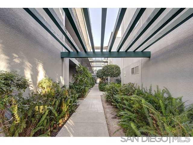 Detail Gallery Image 2 of 14 For 4875  Cole St  #69,  San Diego,  CA 92117 - 3 Beds | 1/1 Baths