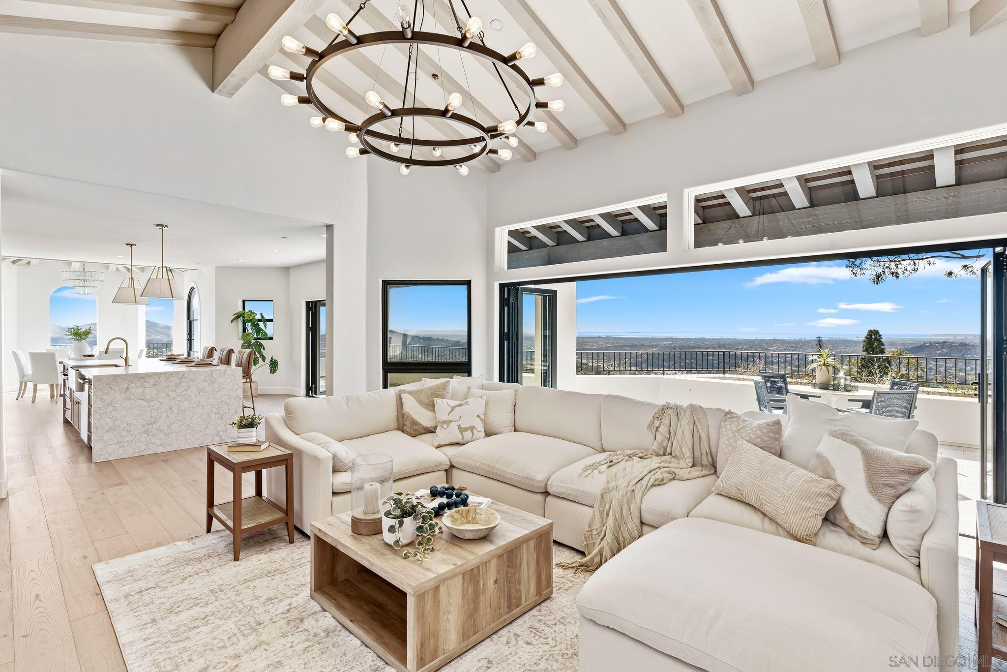 Detail Gallery Image 8 of 52 For 9775  Alto Dr, La Mesa,  CA 91941 - 5 Beds | 5/1 Baths