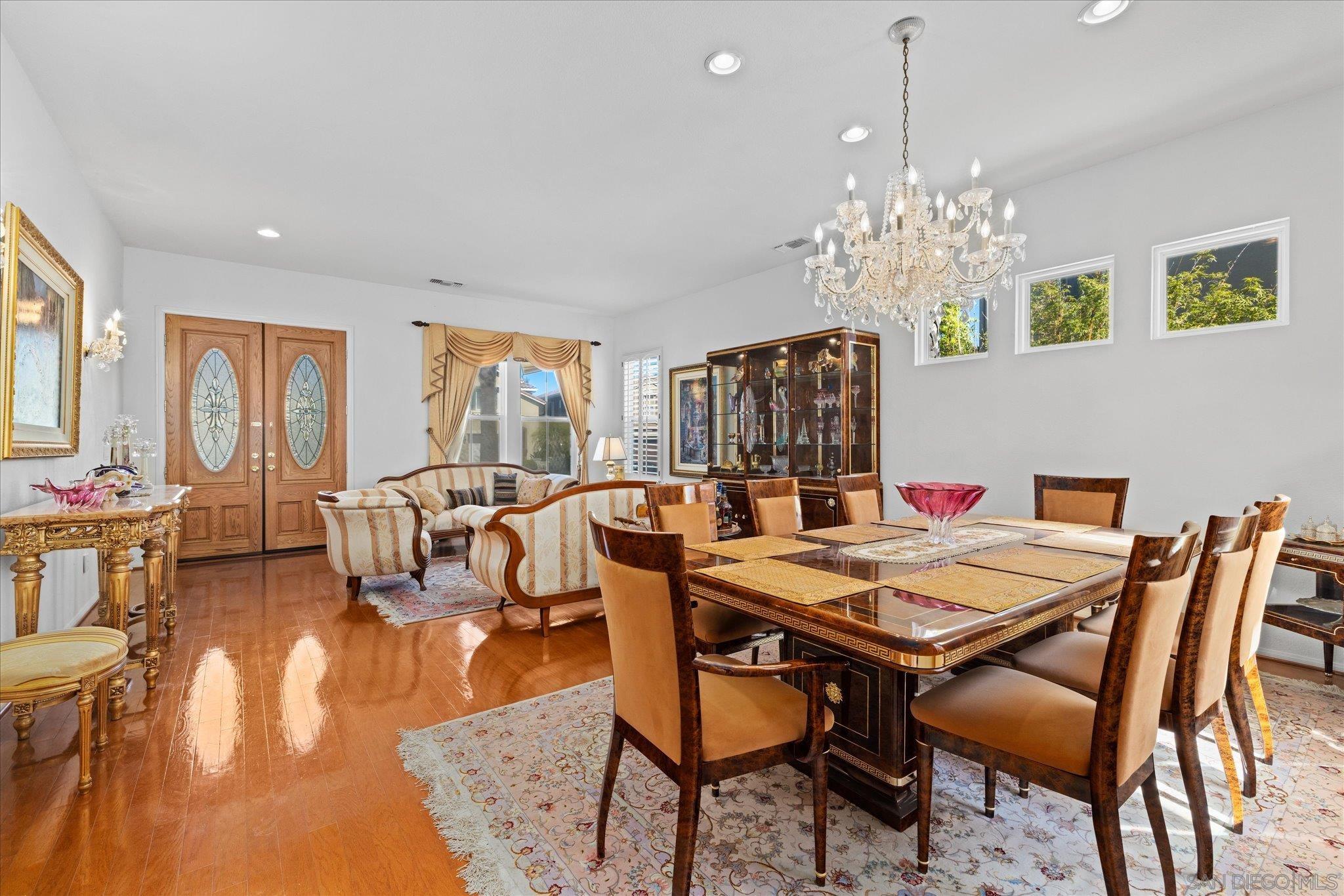 Detail Gallery Image 5 of 27 For 3971  via Cangrejo, San Diego,  CA 92130 - 4 Beds | 3 Baths