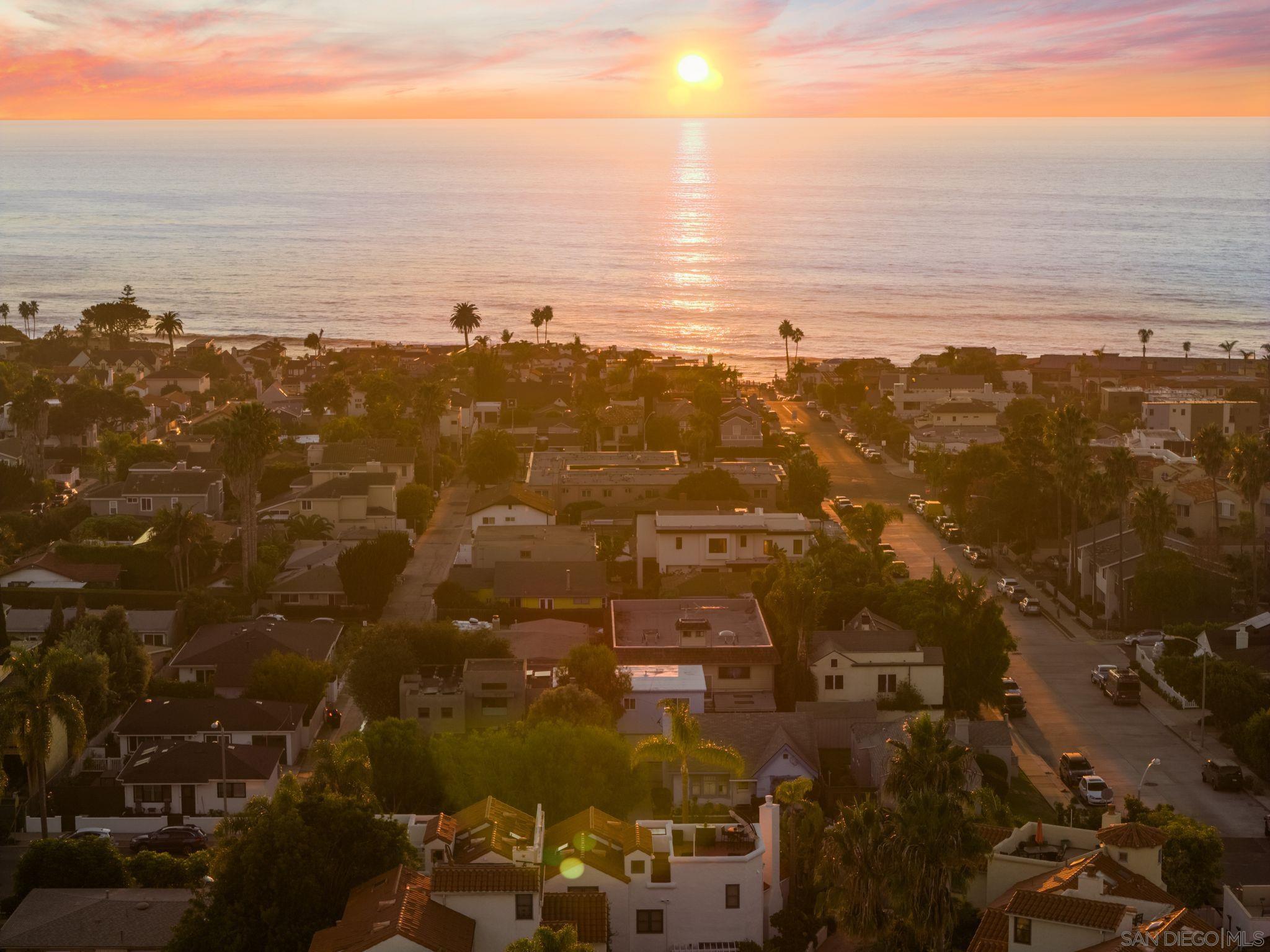 Detail Gallery Image 7 of 58 For 7335  Draper Avenue, La Jolla,  CA 92037 - 3 Beds | 3 Baths