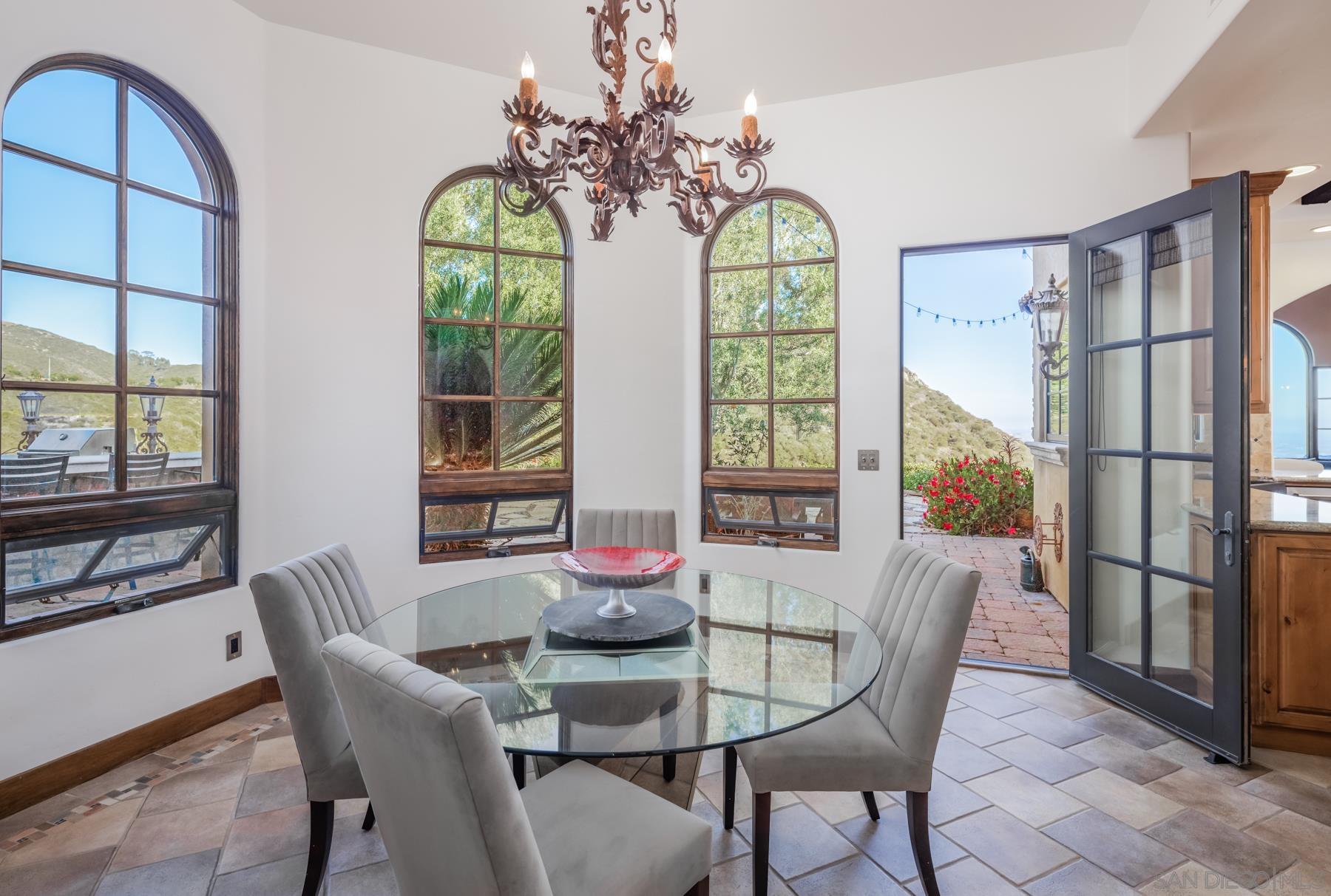 Detail Gallery Image 13 of 33 For 18113  El Brazo, Rancho Santa Fe,  CA 92067 - 5 Beds | 4/2 Baths