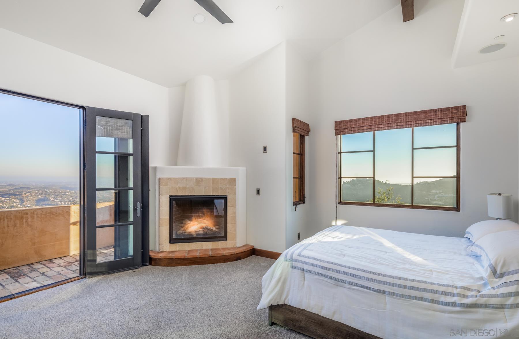 Detail Gallery Image 15 of 33 For 18113  El Brazo, Rancho Santa Fe,  CA 92067 - 5 Beds | 4/2 Baths