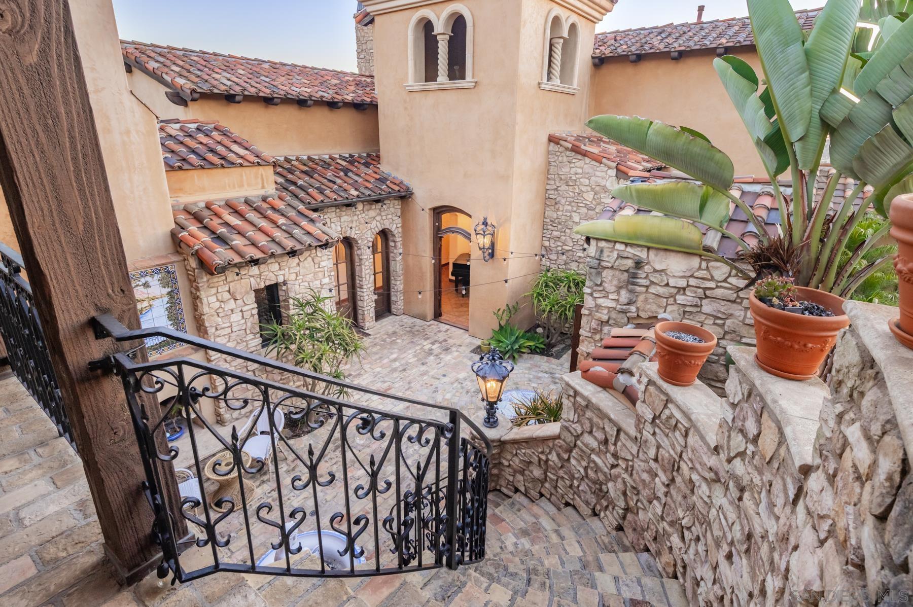 Detail Gallery Image 22 of 33 For 18113  El Brazo, Rancho Santa Fe,  CA 92067 - 5 Beds | 4/2 Baths