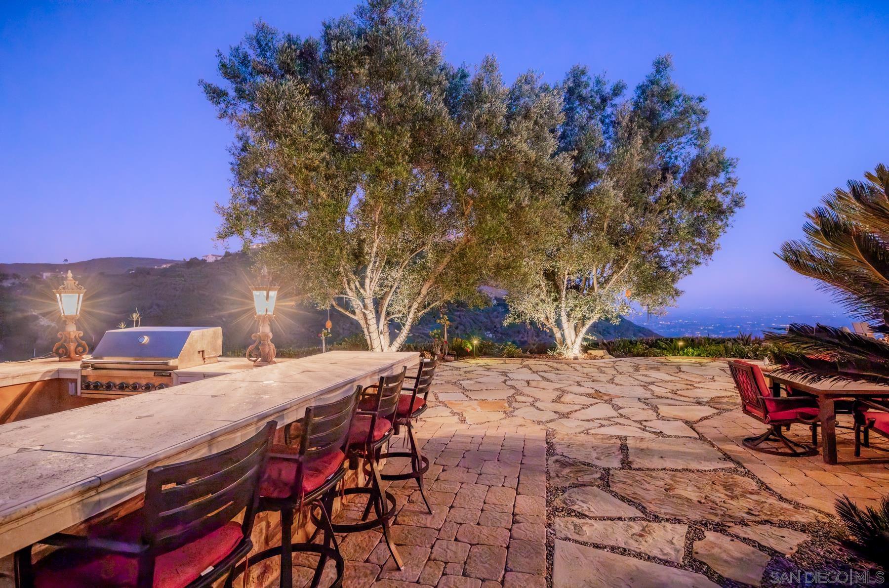 Detail Gallery Image 29 of 33 For 18113  El Brazo, Rancho Santa Fe,  CA 92067 - 5 Beds | 4/2 Baths