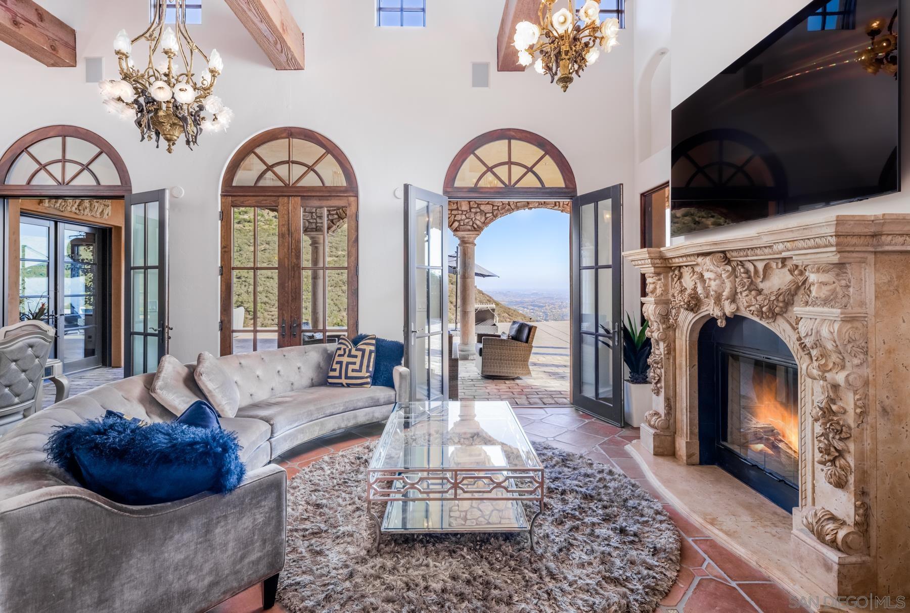 Detail Gallery Image 7 of 33 For 18113  El Brazo, Rancho Santa Fe,  CA 92067 - 5 Beds | 4/2 Baths