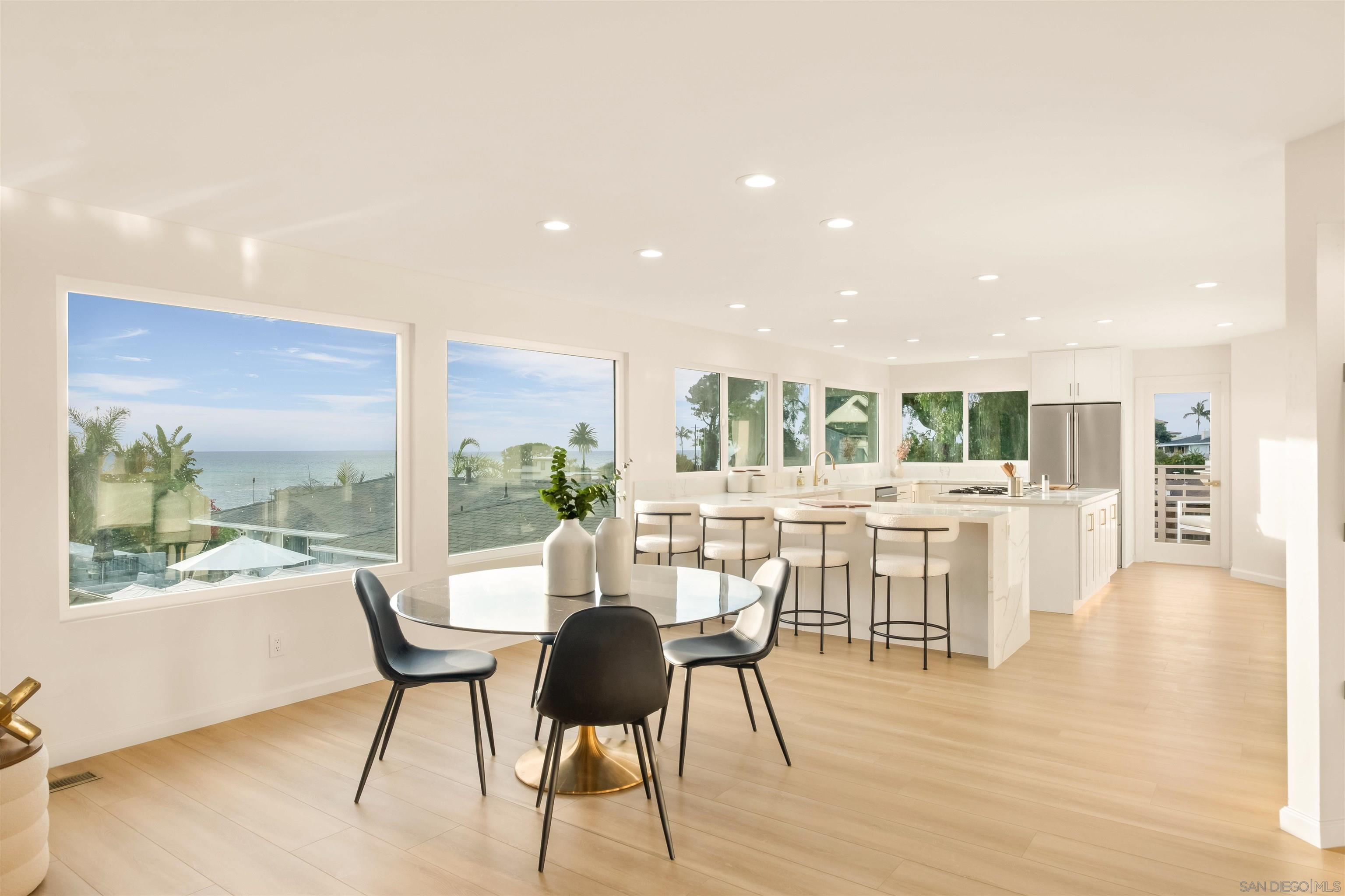 Detail Gallery Image 10 of 23 For 4328  Piedmont, San Diego,  CA 92107 - 5 Beds | 3/1 Baths